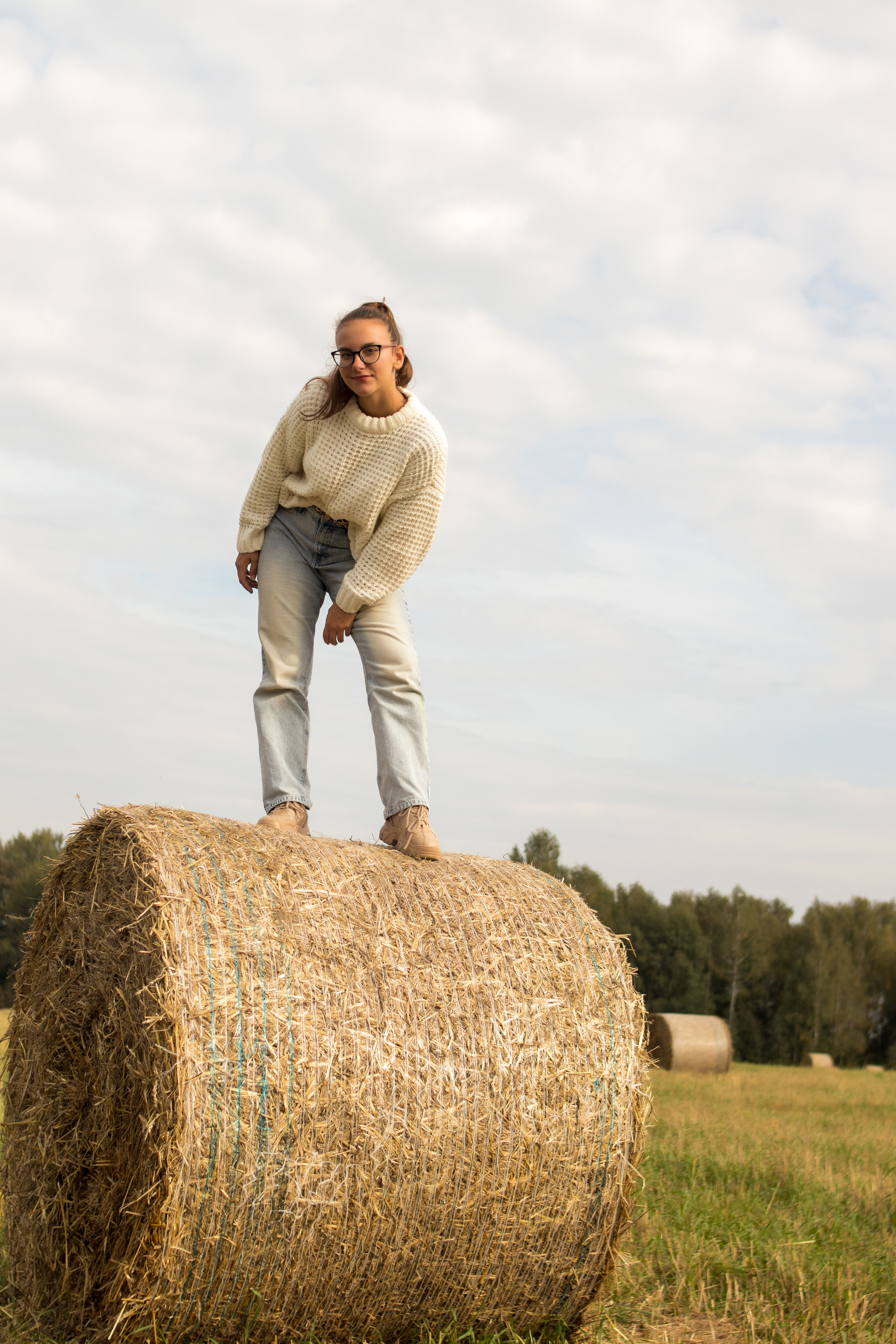 Фотосессия в рулонах сена. Фотограф в Серпухове Наталья Руденко
