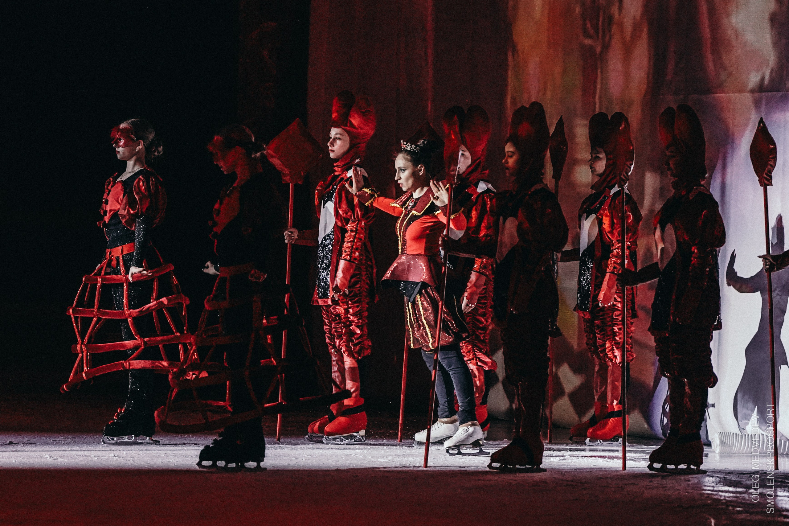 Алиса в стране чудес шоу на льду. Спортивный фотограф Олег Медведев | prosport67 | Смоленск