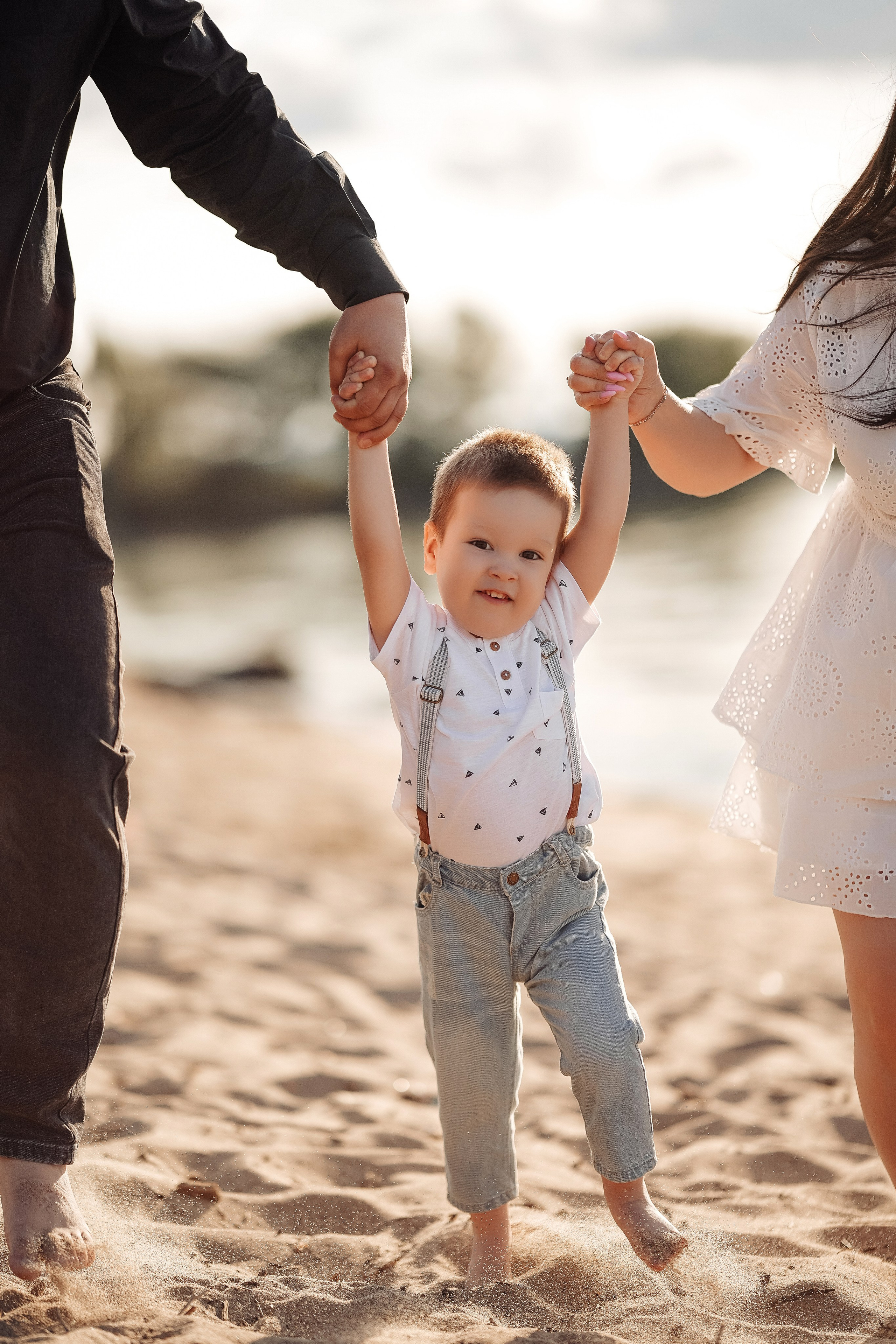 Берег Волги семья лето. Семейный и свадебный фотограф в Ульяновске Арина Авдеева