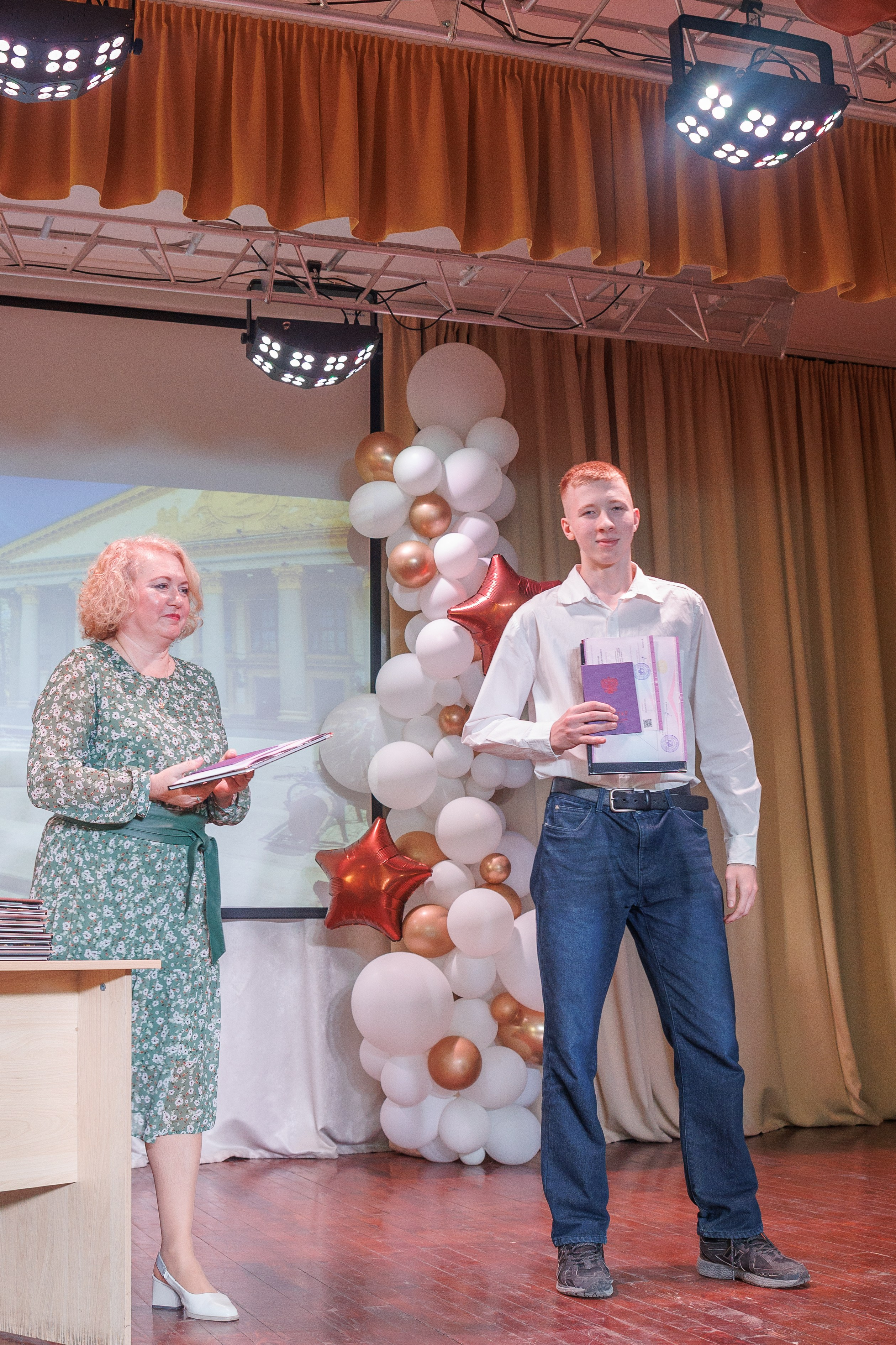 Вручение аттестатов. Свадебный и семейный фотограф в Новосибирске Ирина Дорошкова