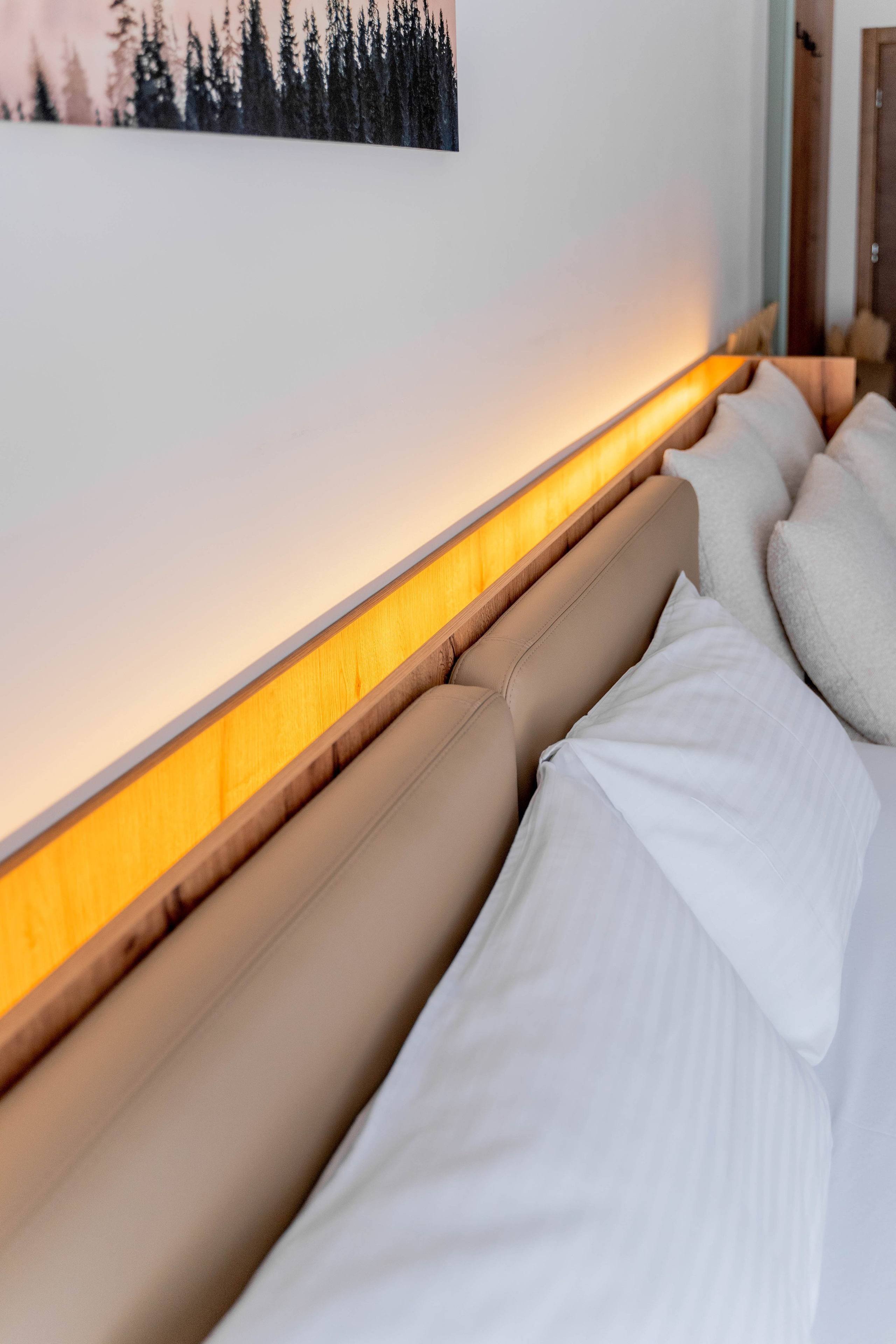 Madre interiors. Photographer Liana Sudets Serbia Kopaonik Brzece Brus