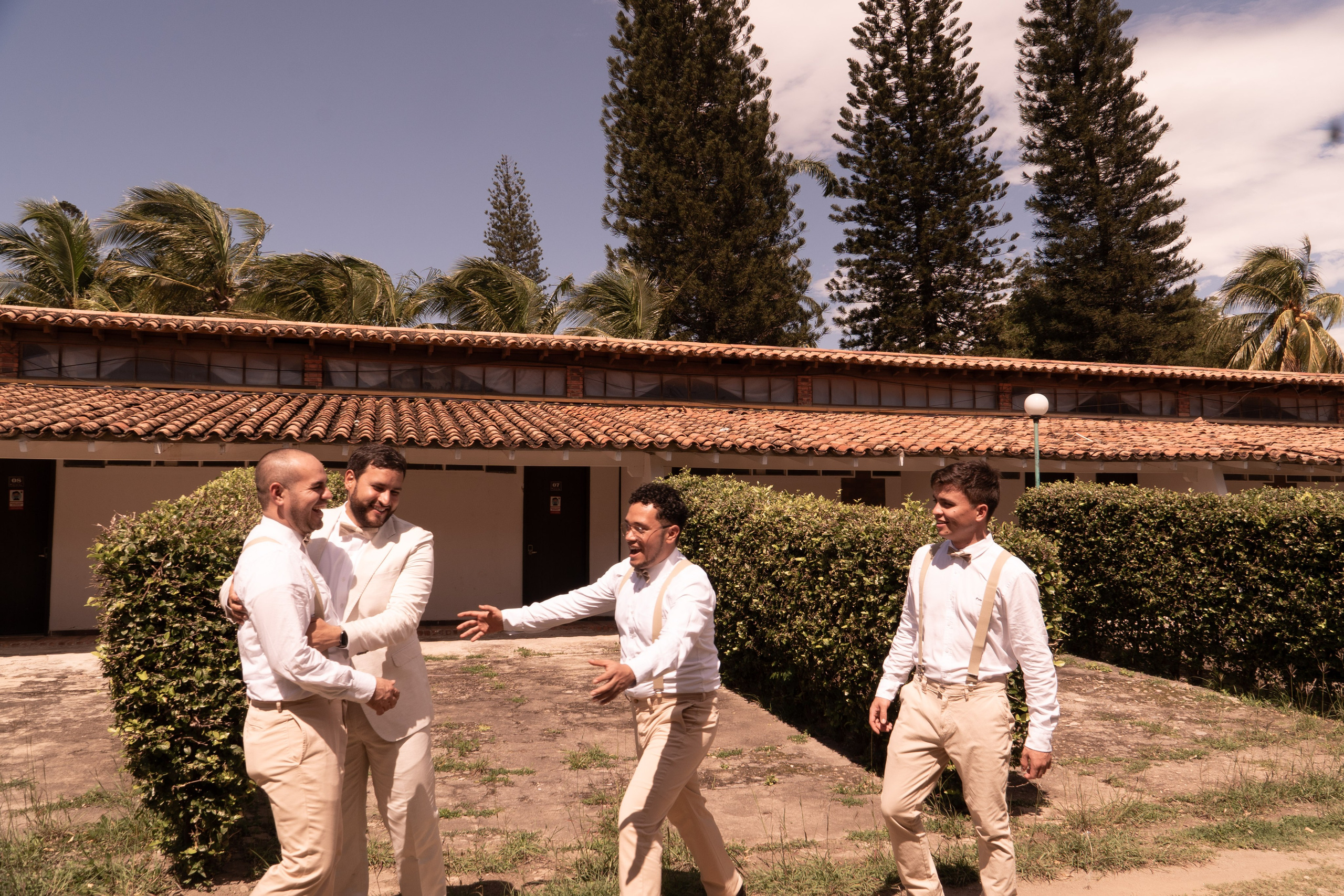 Carola & Gerson. Wedding Photographer in Barcelona and Medellin