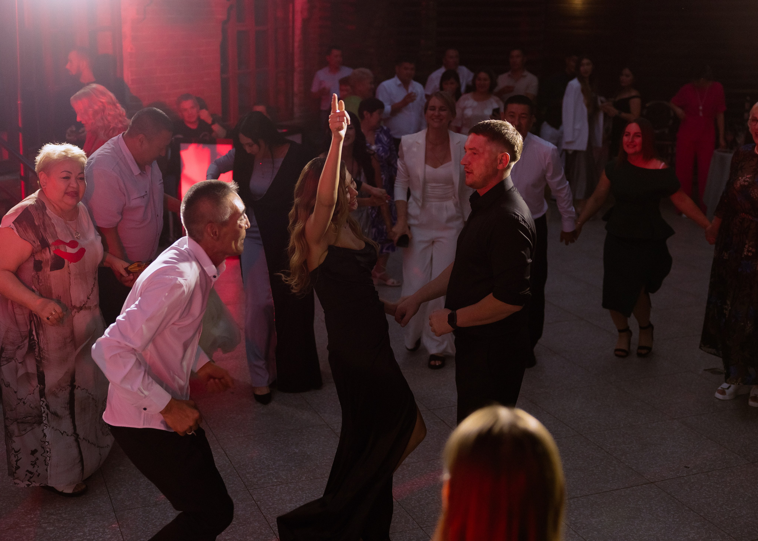 Дмитрий и Алита. Фотограф Эмиль Исякаев