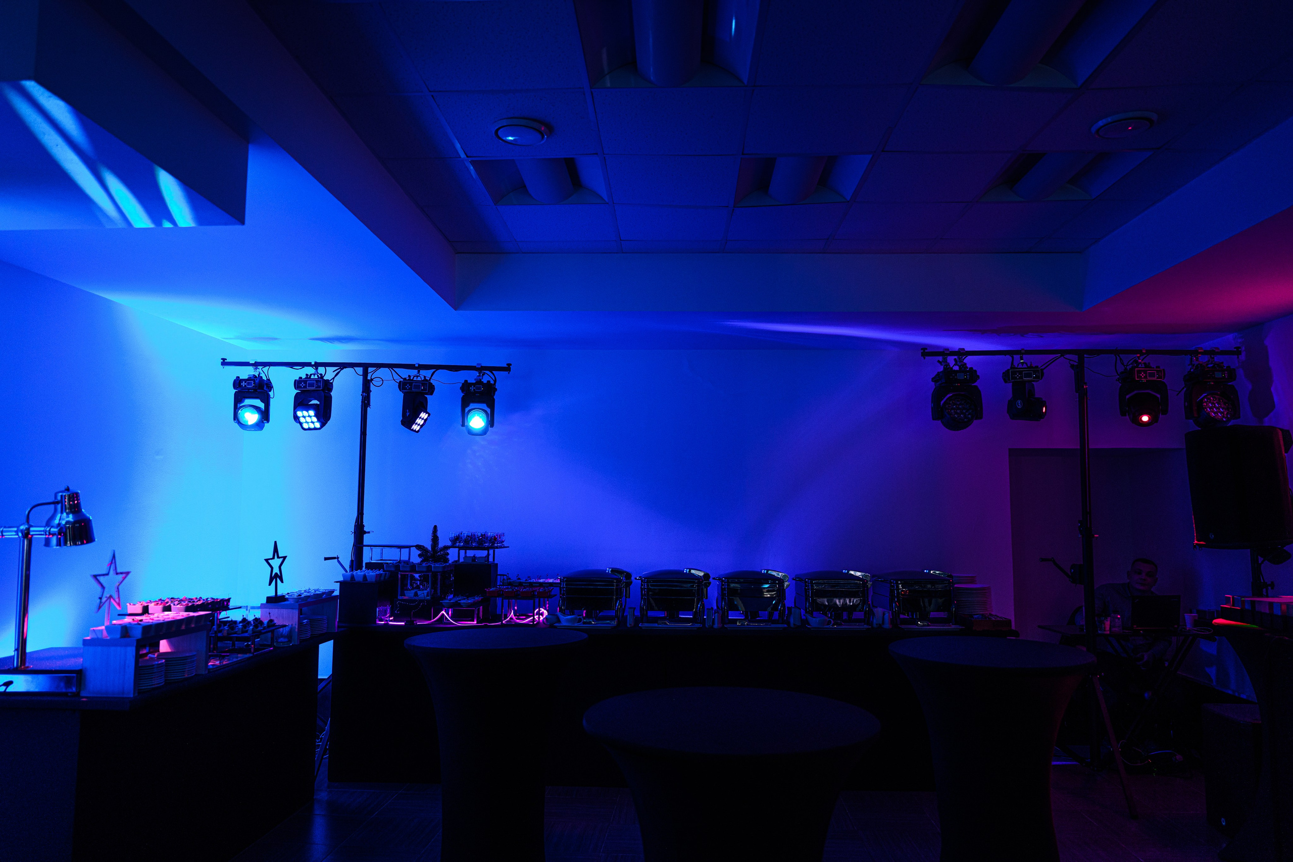 Организация новогоднего корпоратива в офисе. ToDay-организация частных и деловых мероприятий под ключ