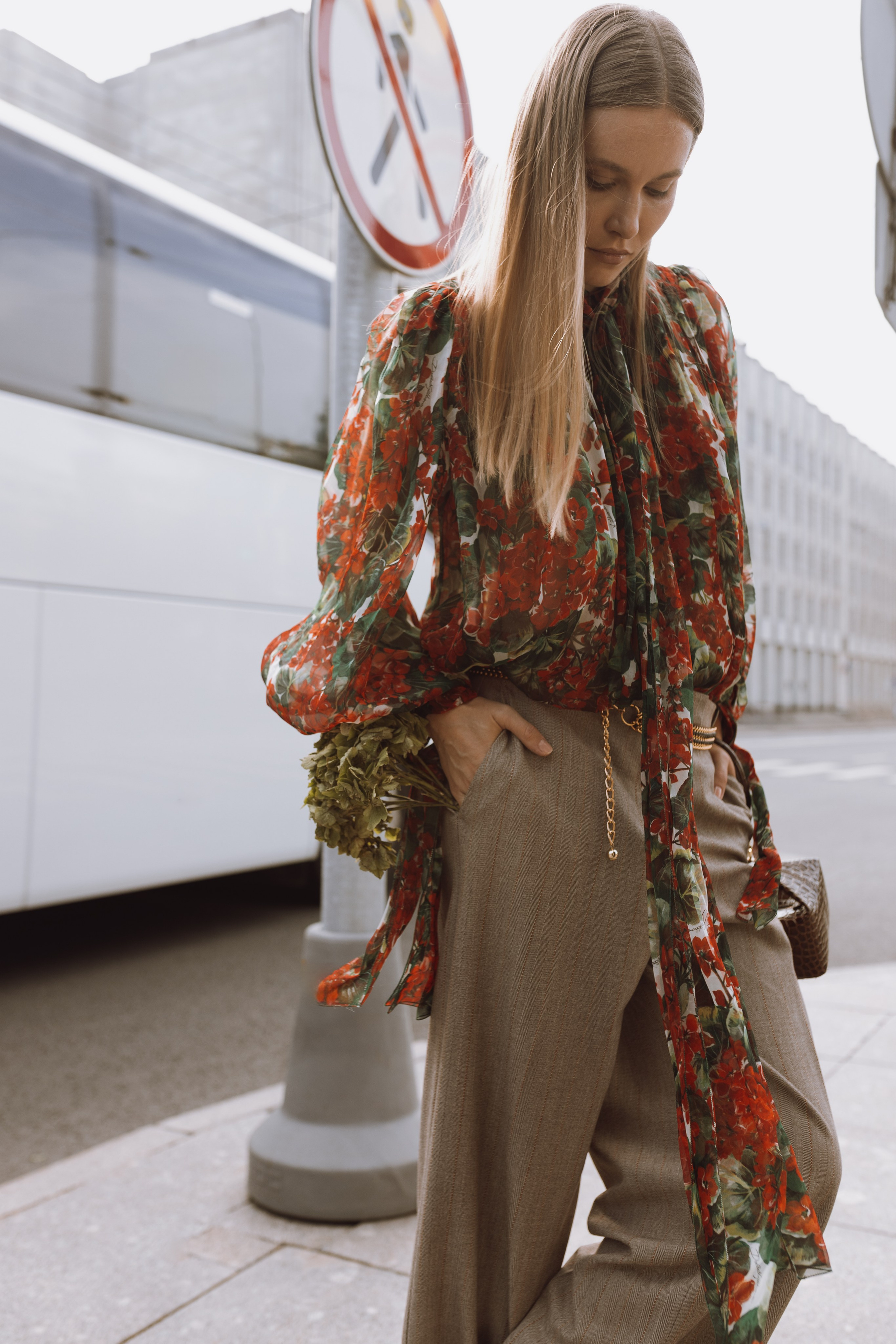 К цветам…. Fashion Фотограф в СПб Yana Kochkina