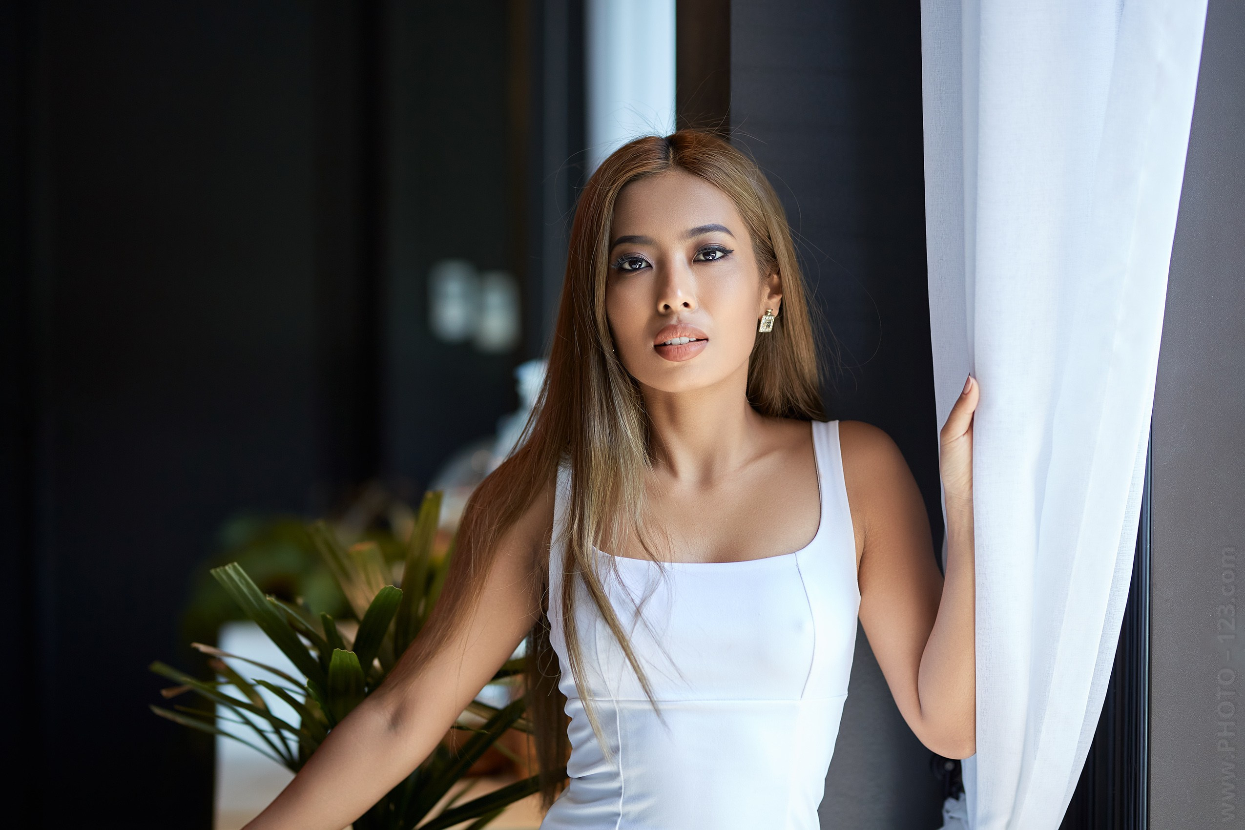 Bow (18+). Photographer, Retoucher & Graphic Designer @photo123pro