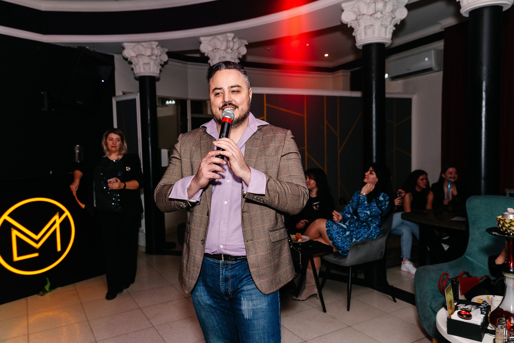 8 марта в лаунж-баре Major 2024. Свадебный, семейный и детский фотограф в Калининграде Елена Кравцова