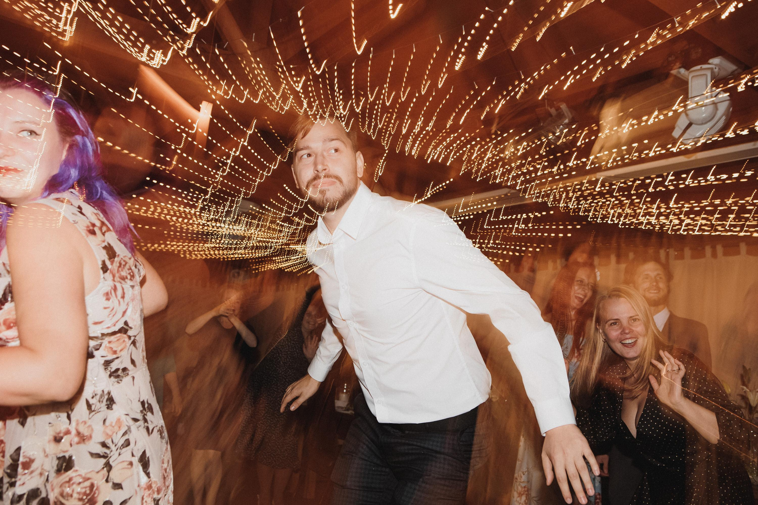 Свадебная фотосъёмка на природе, свадьба в борах. Свадебный и портретный фотограф в Архангельске Илья Труфанов