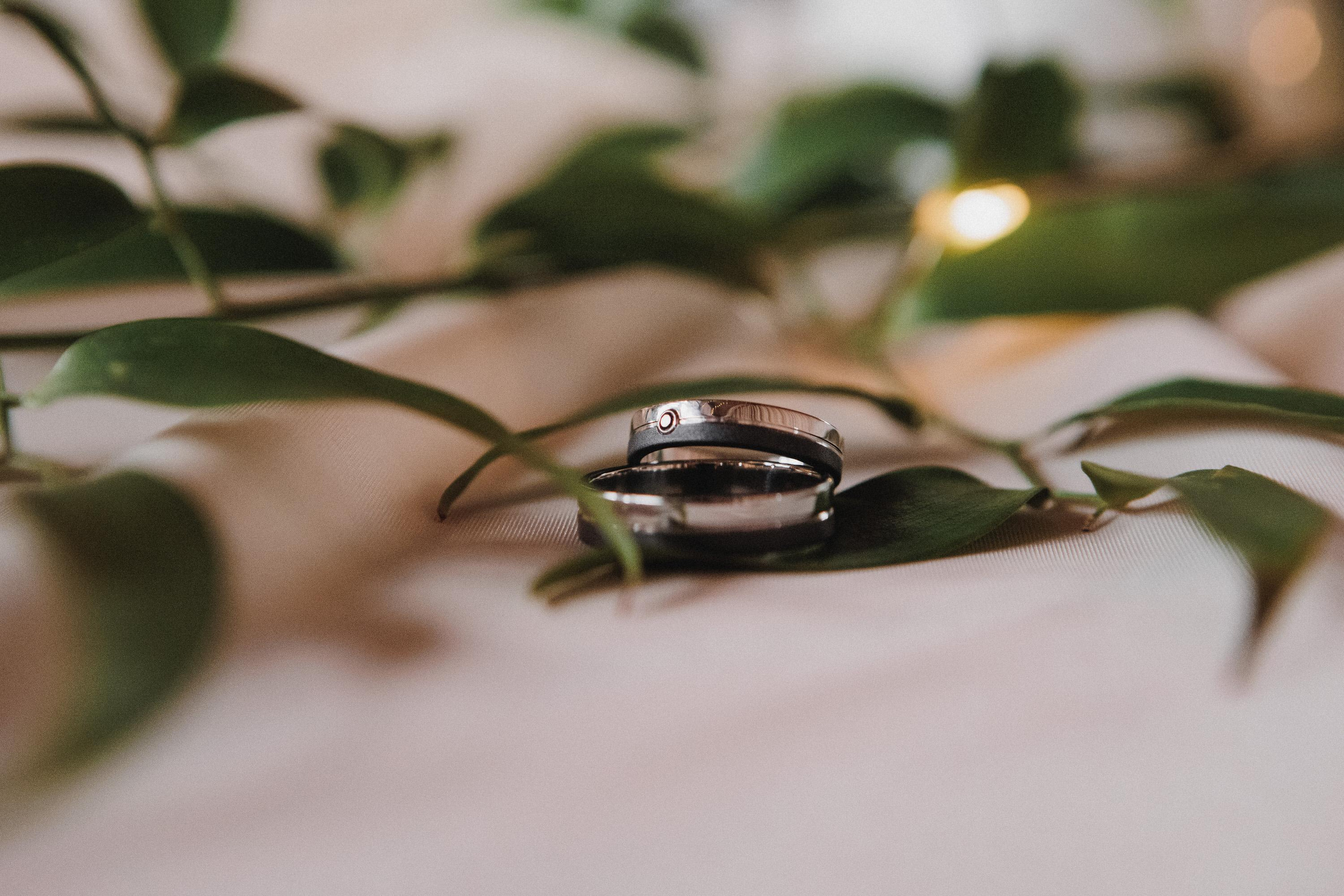 Свадебная фотосъёмка на природе, свадьба в борах. Свадебный и портретный фотограф в Архангельске Илья Труфанов