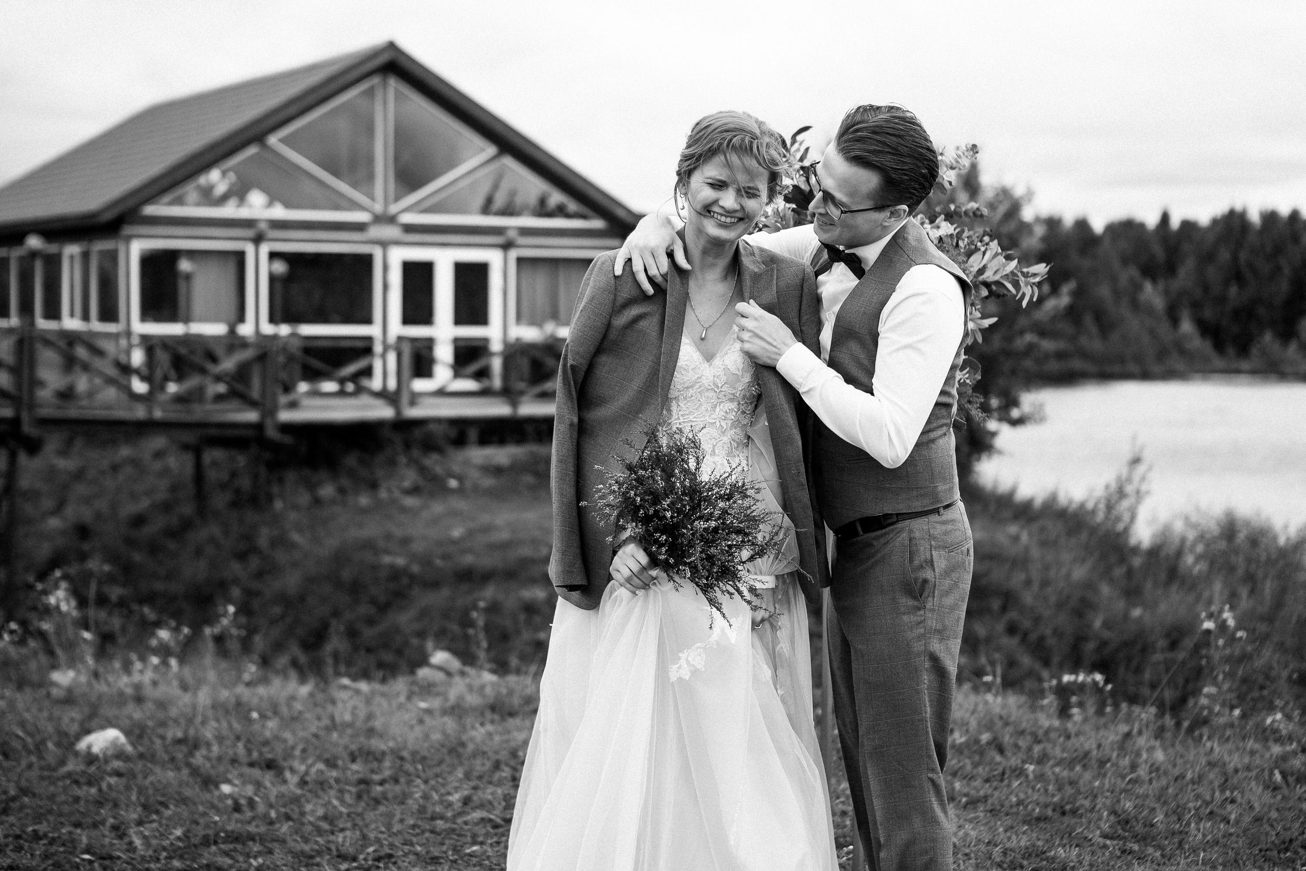 Свадебная фотосъёмка на природе, свадьба в борах. Свадебный и портретный фотограф в Архангельске Илья Труфанов