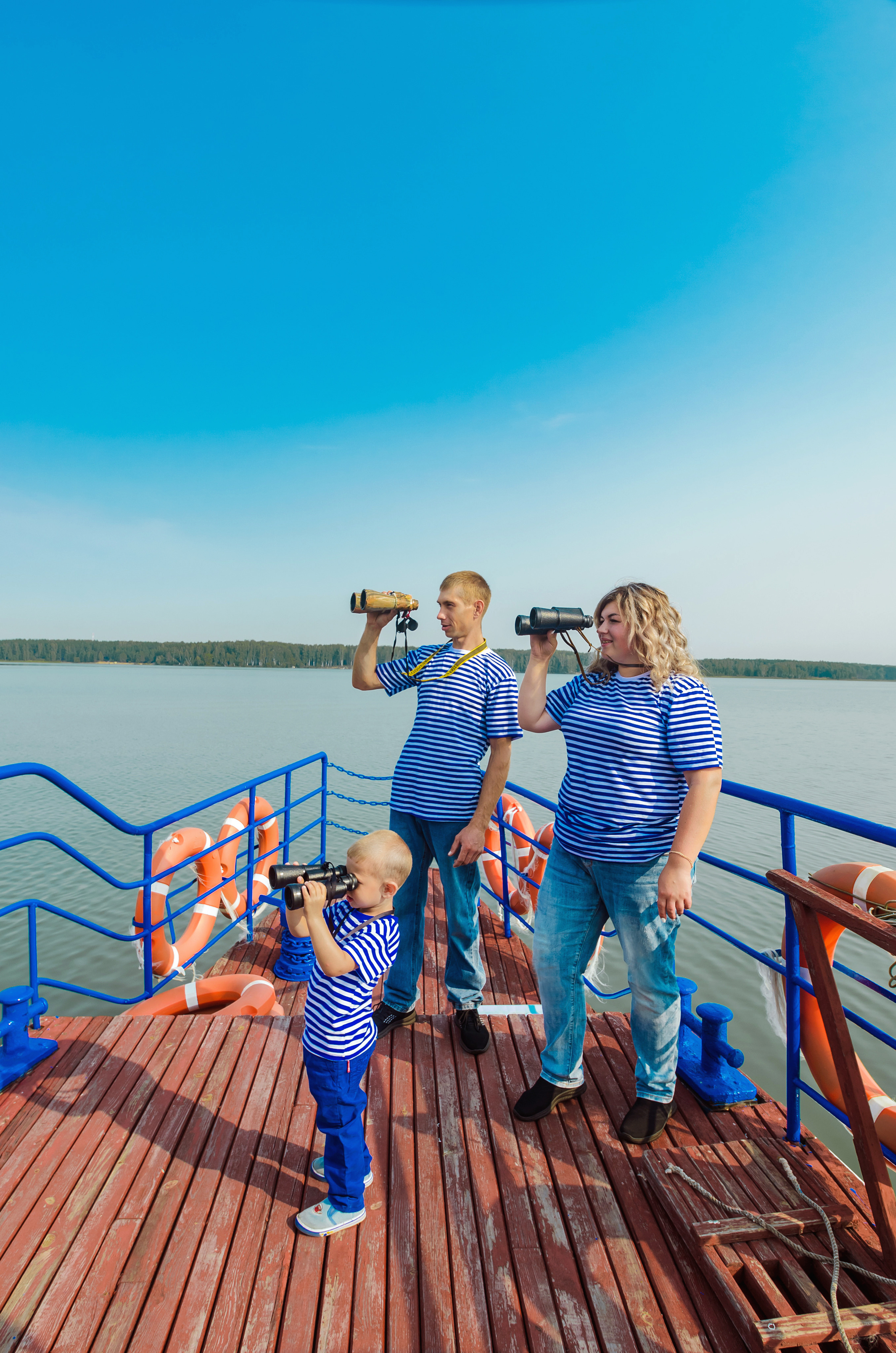 Фотосессия на природе с ребёнком, на корабле. Фотографы для фотосессий в Новосибирске