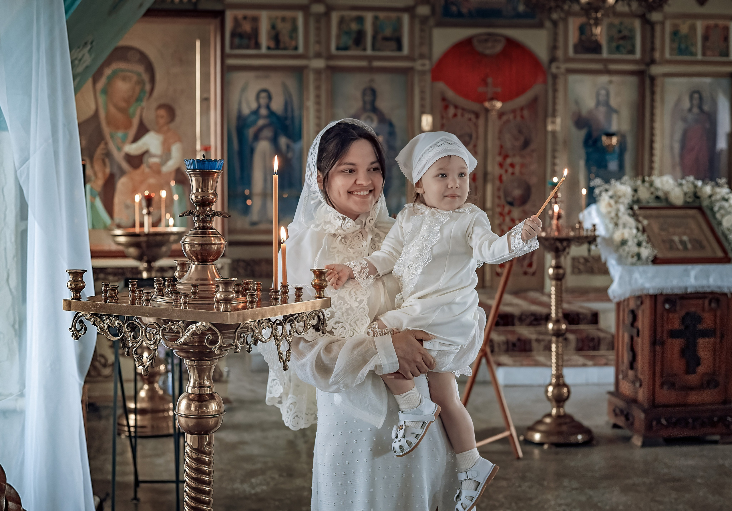 Крещение Машеньки в Свято-Троицком соборе Емельяново. Фотографы крещения/венчания  Красноярск Татьяна и Вячеслав Переваловы