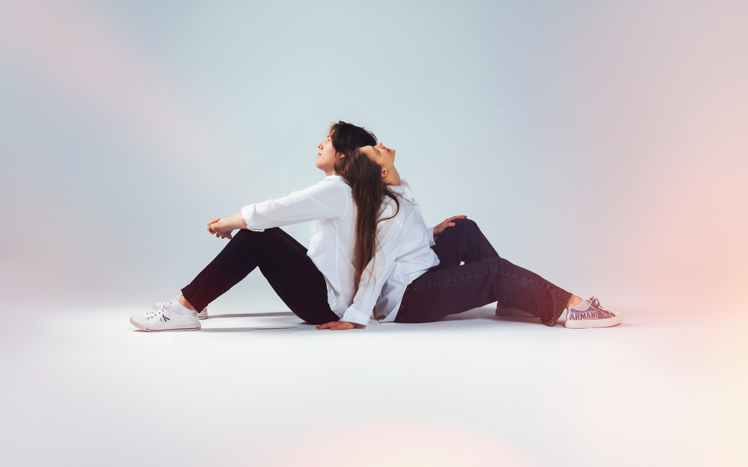 Лав стори фотосессия в студии для Кирилла и Анастасии. Портретный фотограф в Москве Фарид Леонов