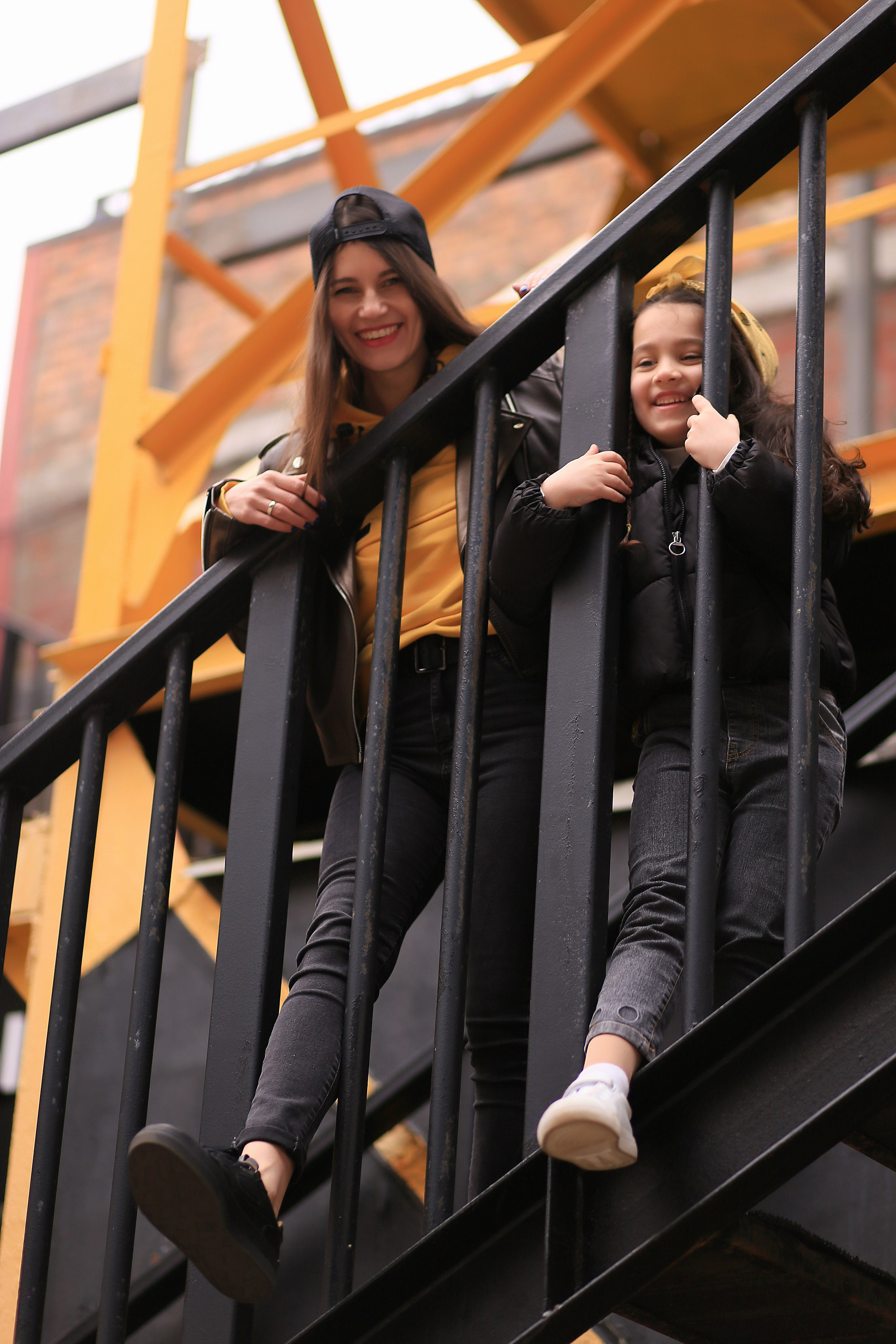 Яна и Лера — крутые девчонки. Фотограф Москва Лара Чайка