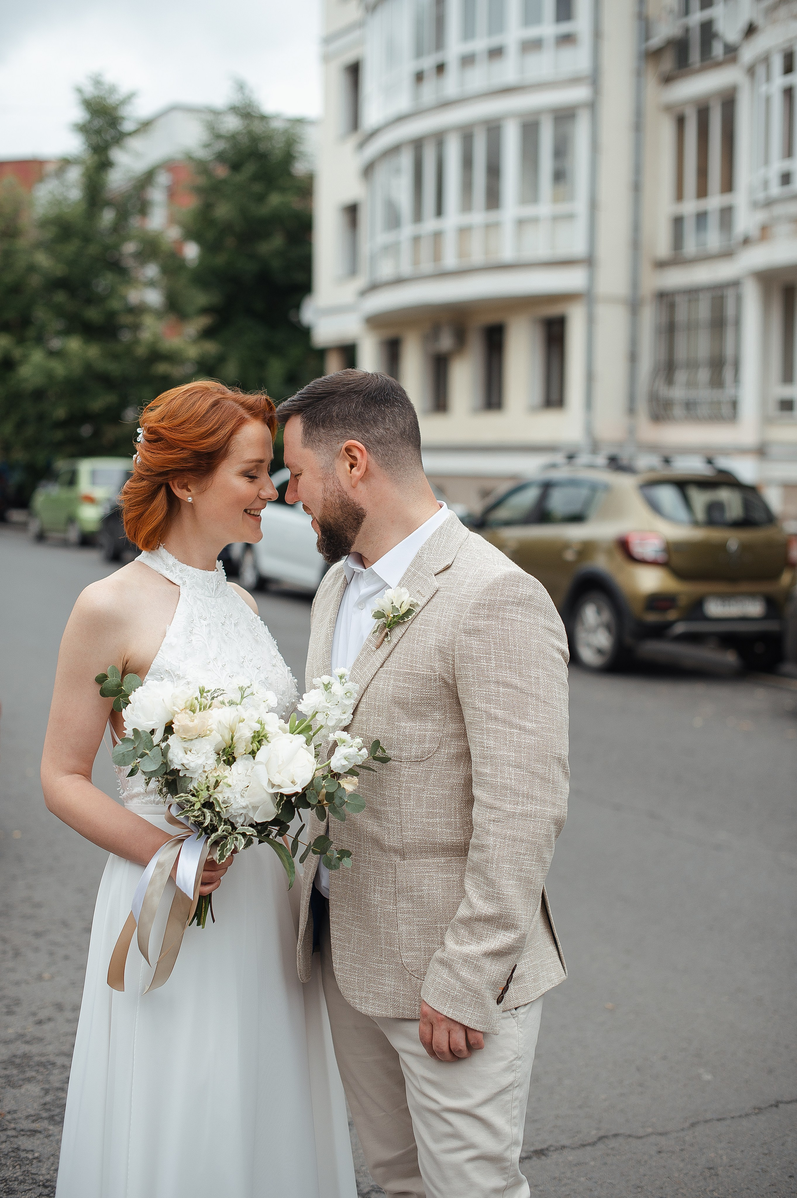 Свадебная фотосессия по историческому центру города Ярославль. Свадебный фотограф в Ярославле Денис Медоваров