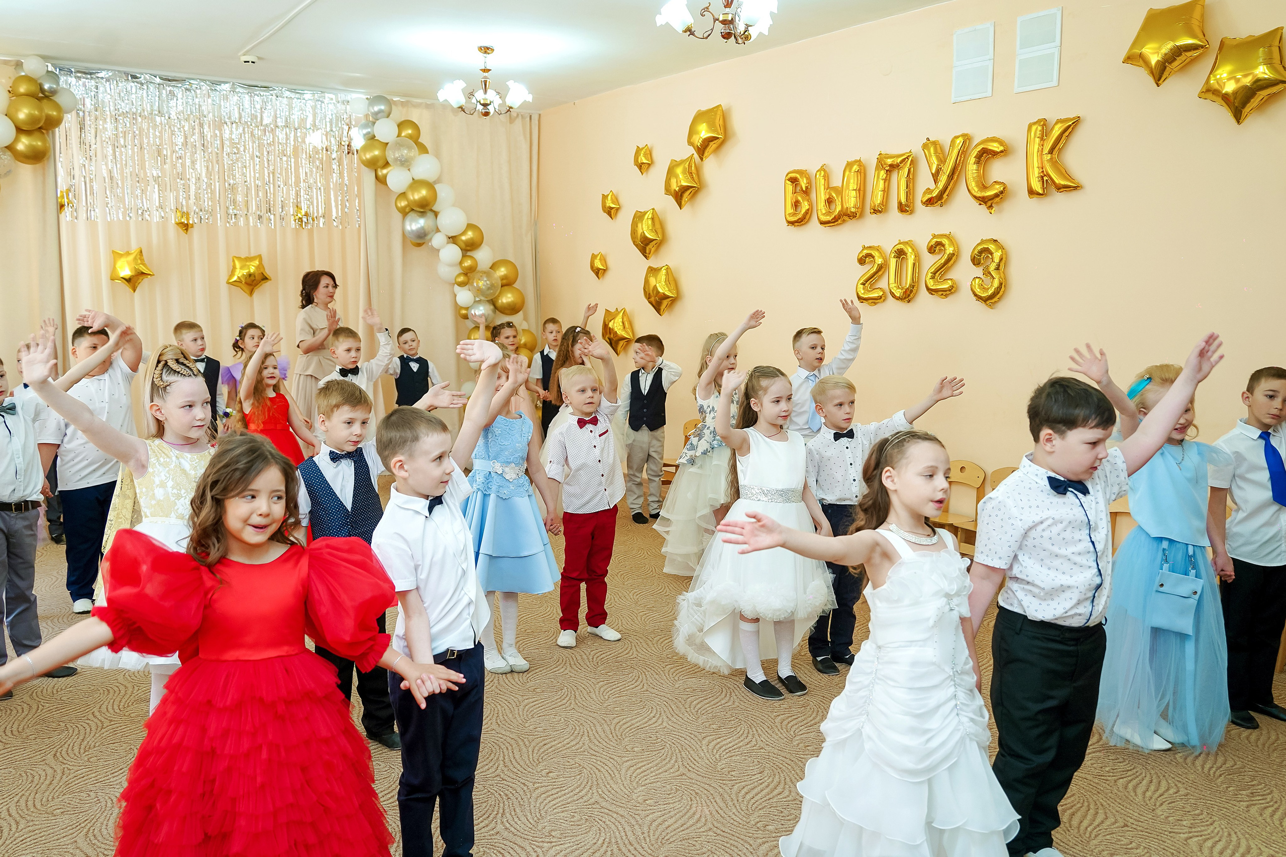 Фотосъемка видеосъёмка фотограф видеооператор новогодних утренников  в. Фотограф, видеооператор Нина Коршунова