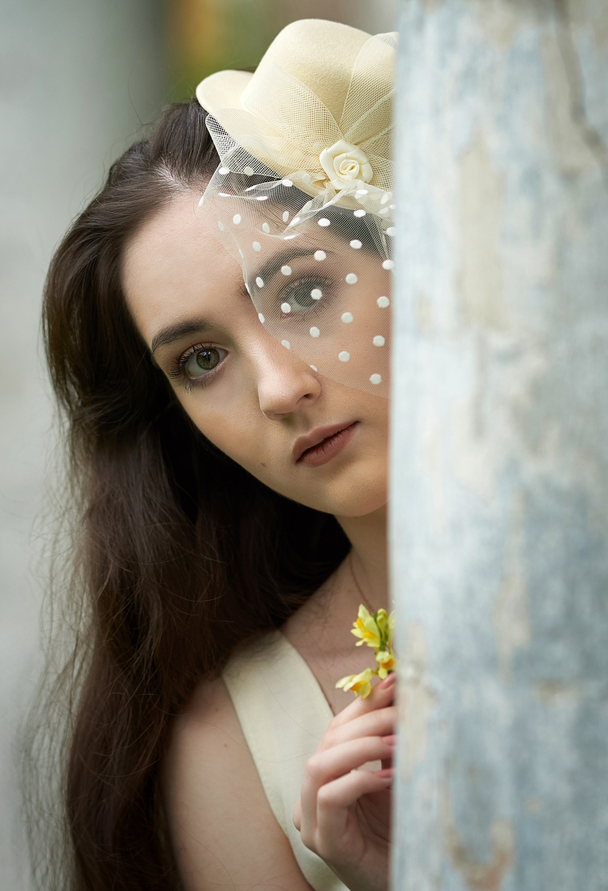 девушка в шляпе