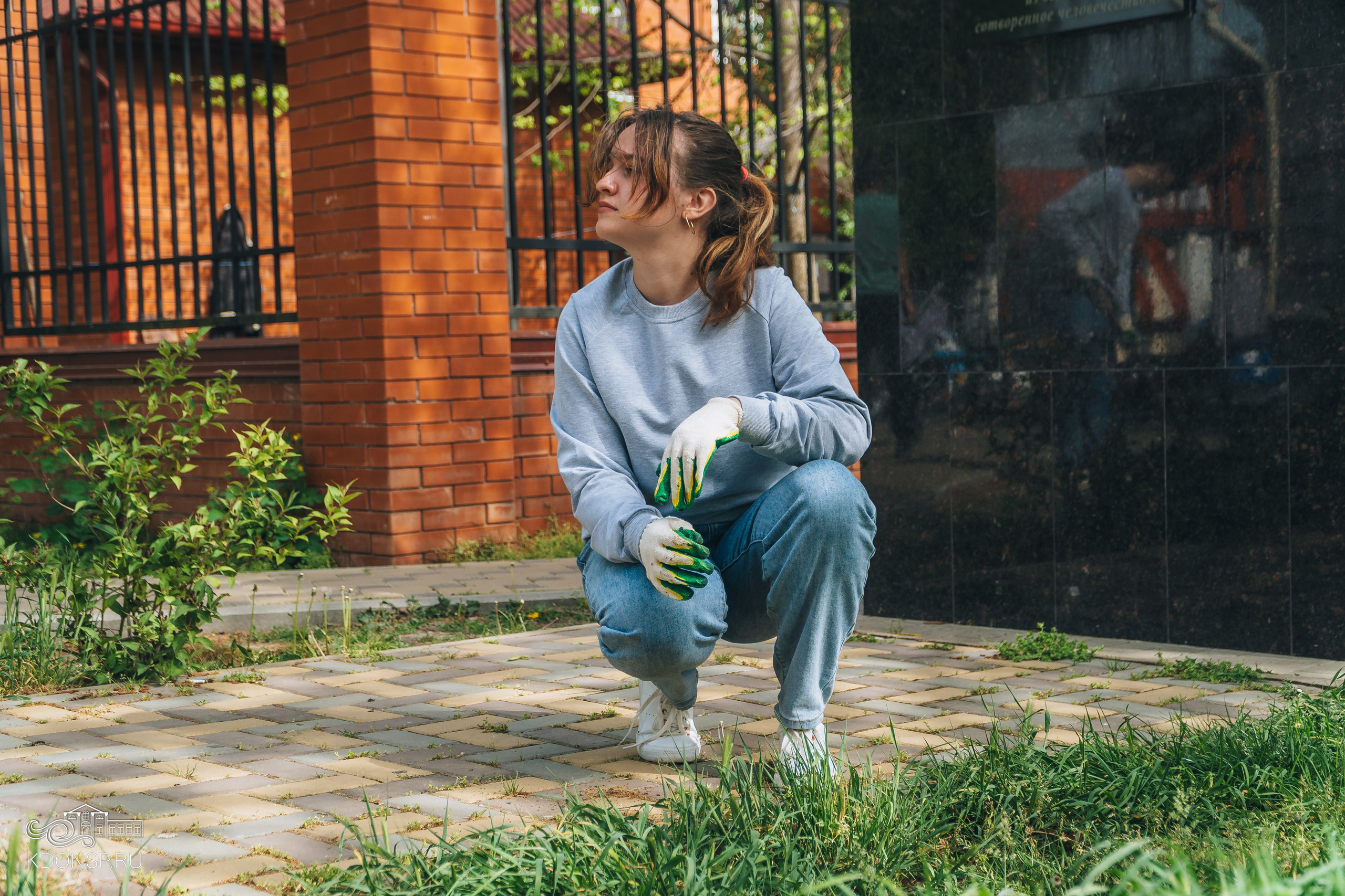 Акция «Всероссийский день заботы о памятниках истории и культуры». Новотитаровский Дом культуры