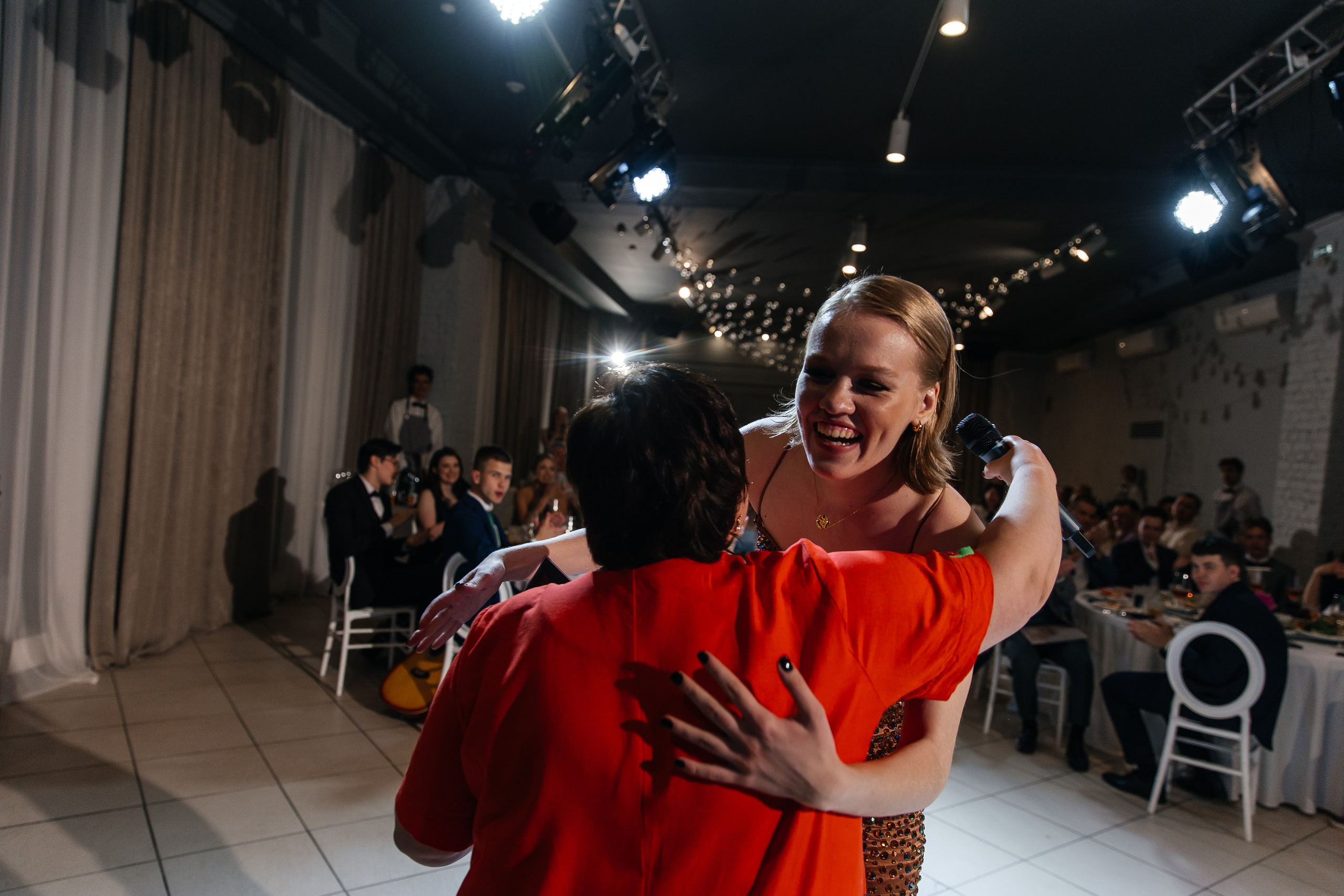 2023-06-23 Выпускной МБОУ СОШ № 10. Фотограф в Красноярске