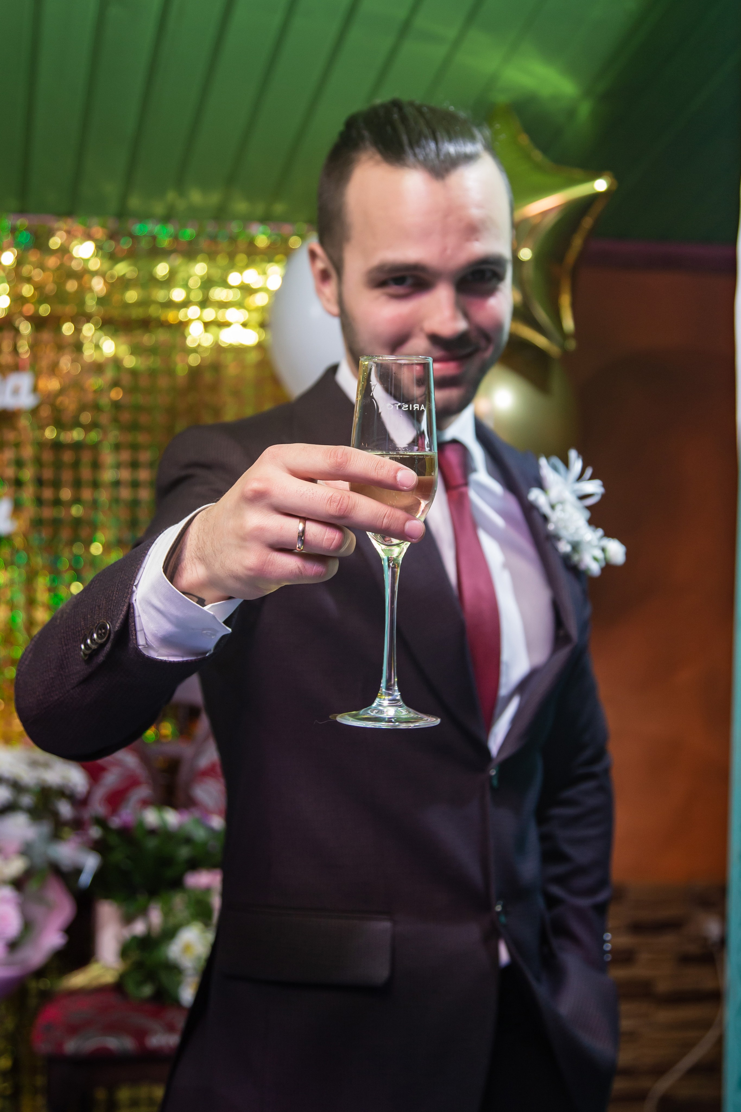 Свадебные фото. Фотограф Краснодара, фотограф в парке Галецкого.репортажный фотограф. детский фотограф, свадебный фотограф. профессиональный фотограф