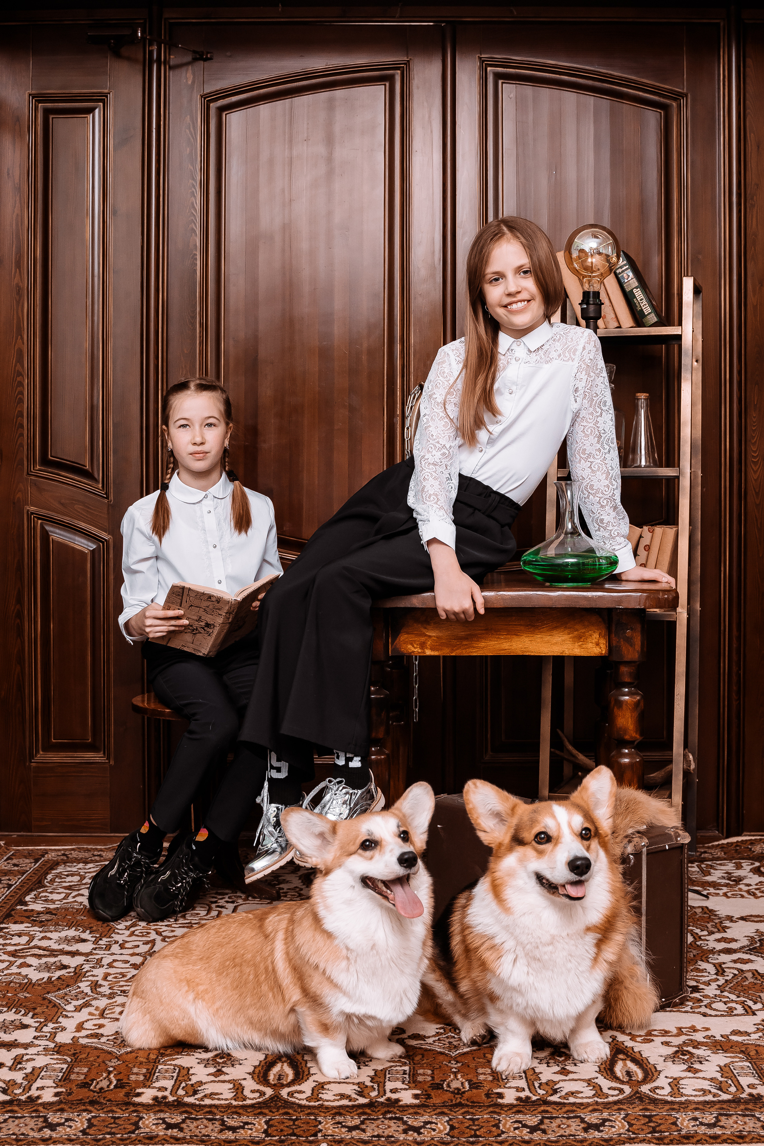 Питомник корги 2022. Модель подросток Кристина Шэр в Москве