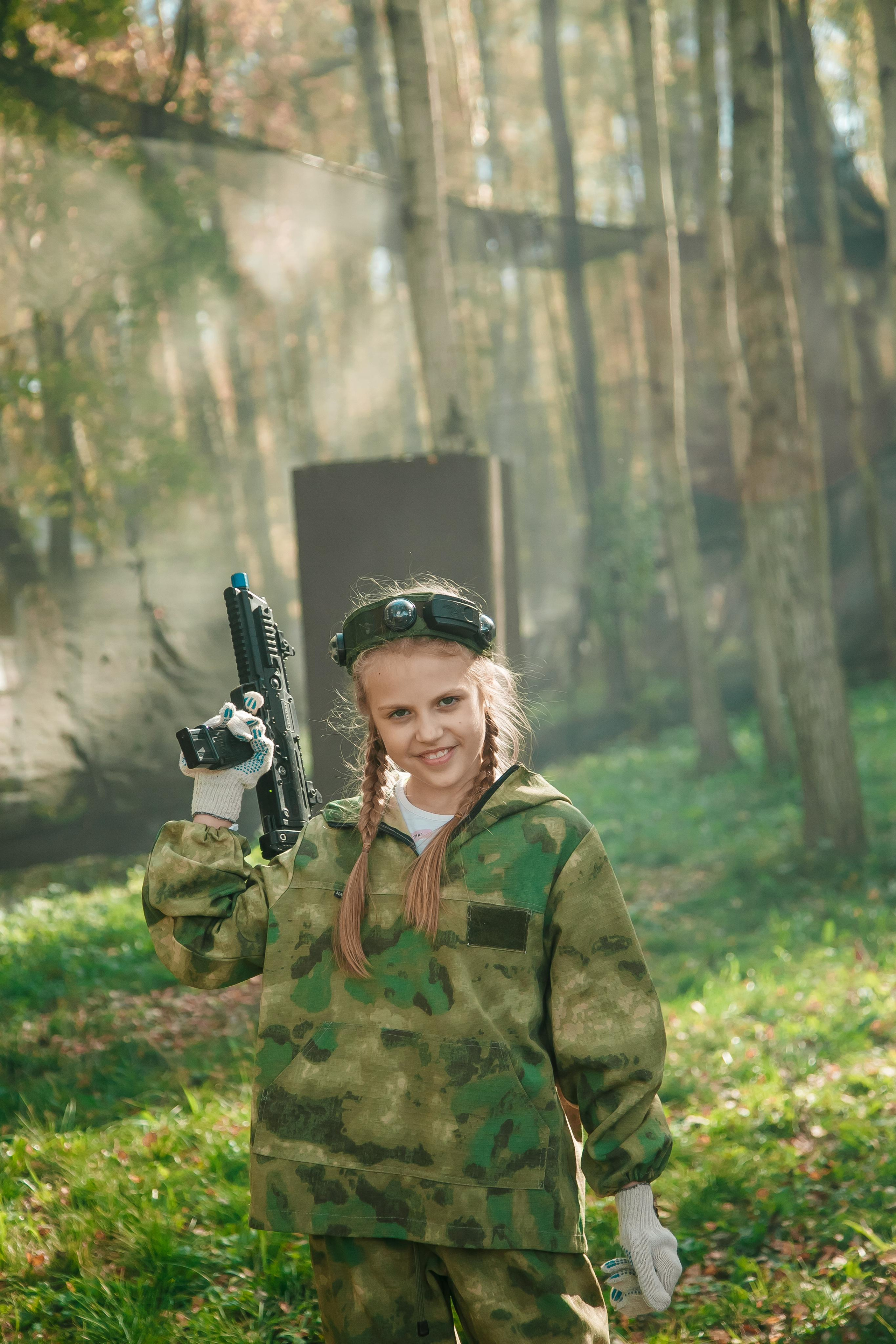 Пейнтбол клуб. Модель подросток Кристина Шэр в Москве