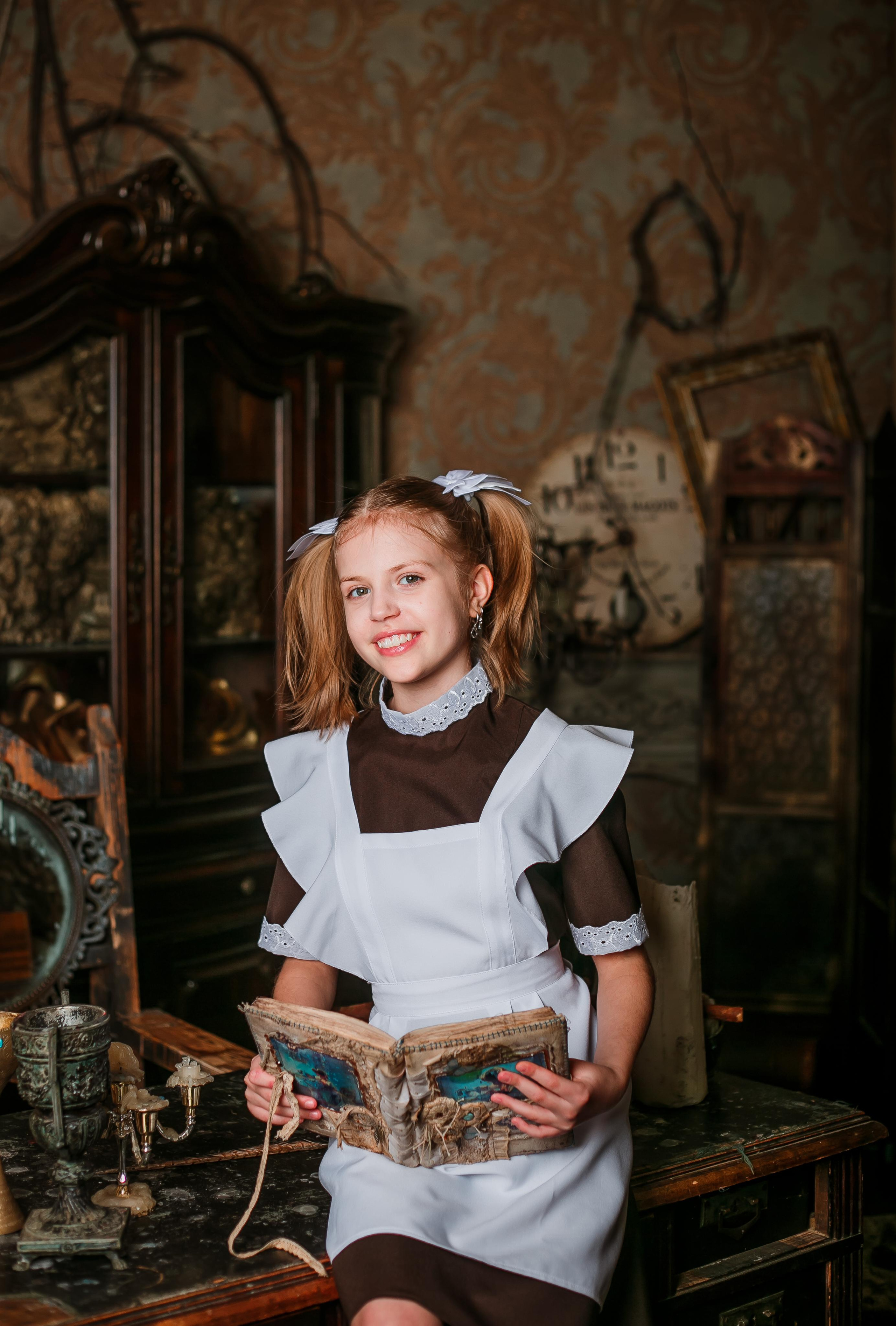 Школа 2022. Модель подросток Кристина Шэр в Москве