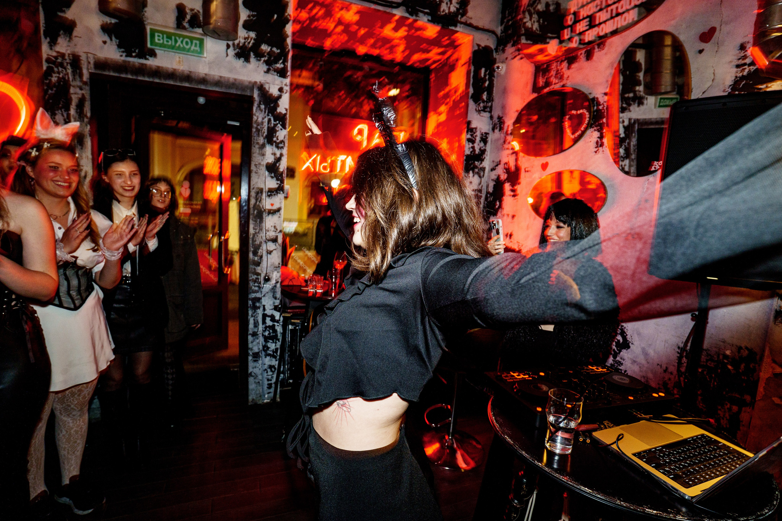 Halloween party. Бар разбитых сердец. Концертный и репортажный фотограф в Санкт-Петербурге Слава Пахомов