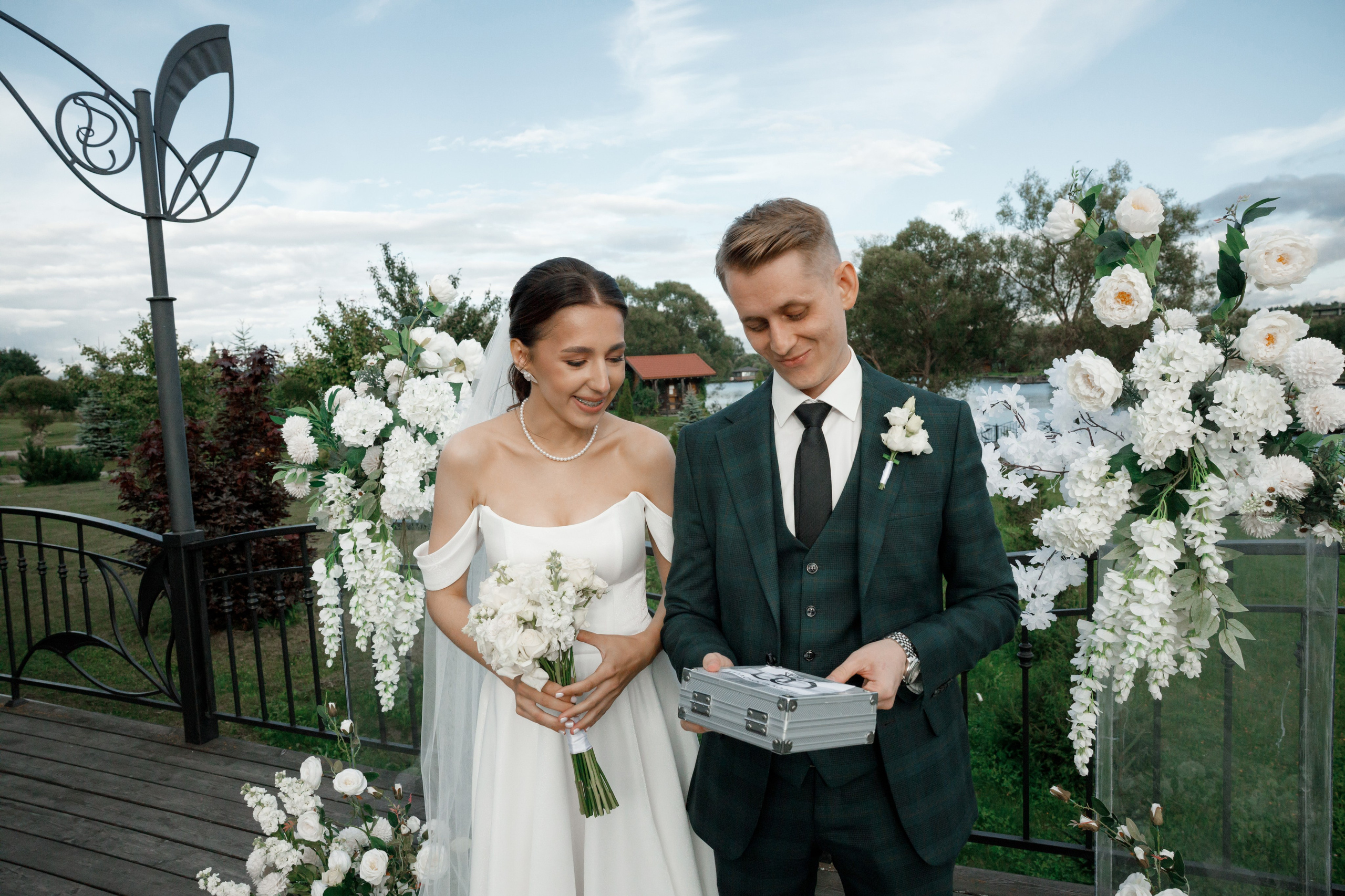 Регистрация в отеле Fish Point, ЗАГС Бутово, прогулка в Остафьево. Свадебный и репортажный фотограф (Москва, Королев и другие)