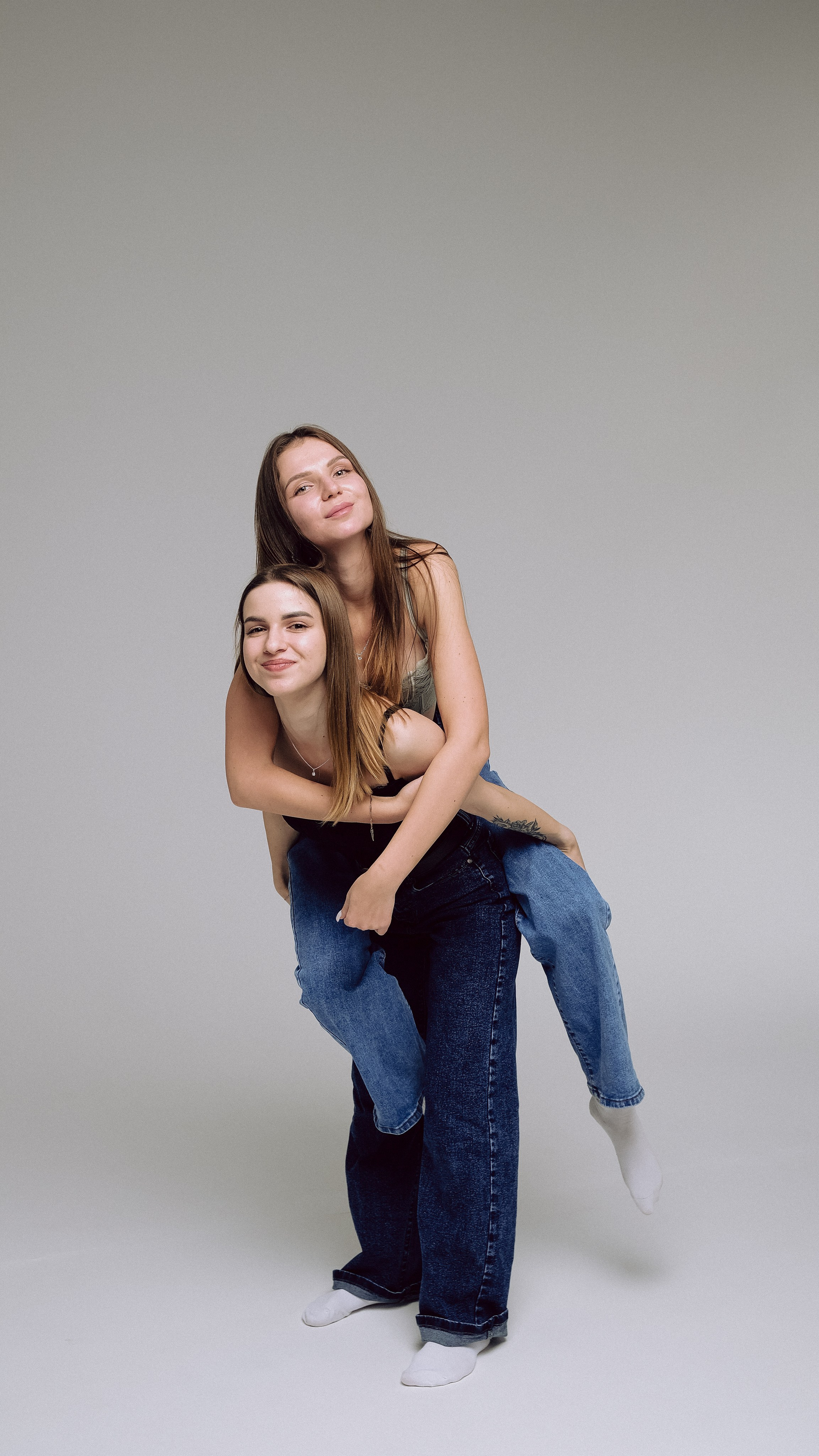 Даша & Настя. Phdkvmr.ru