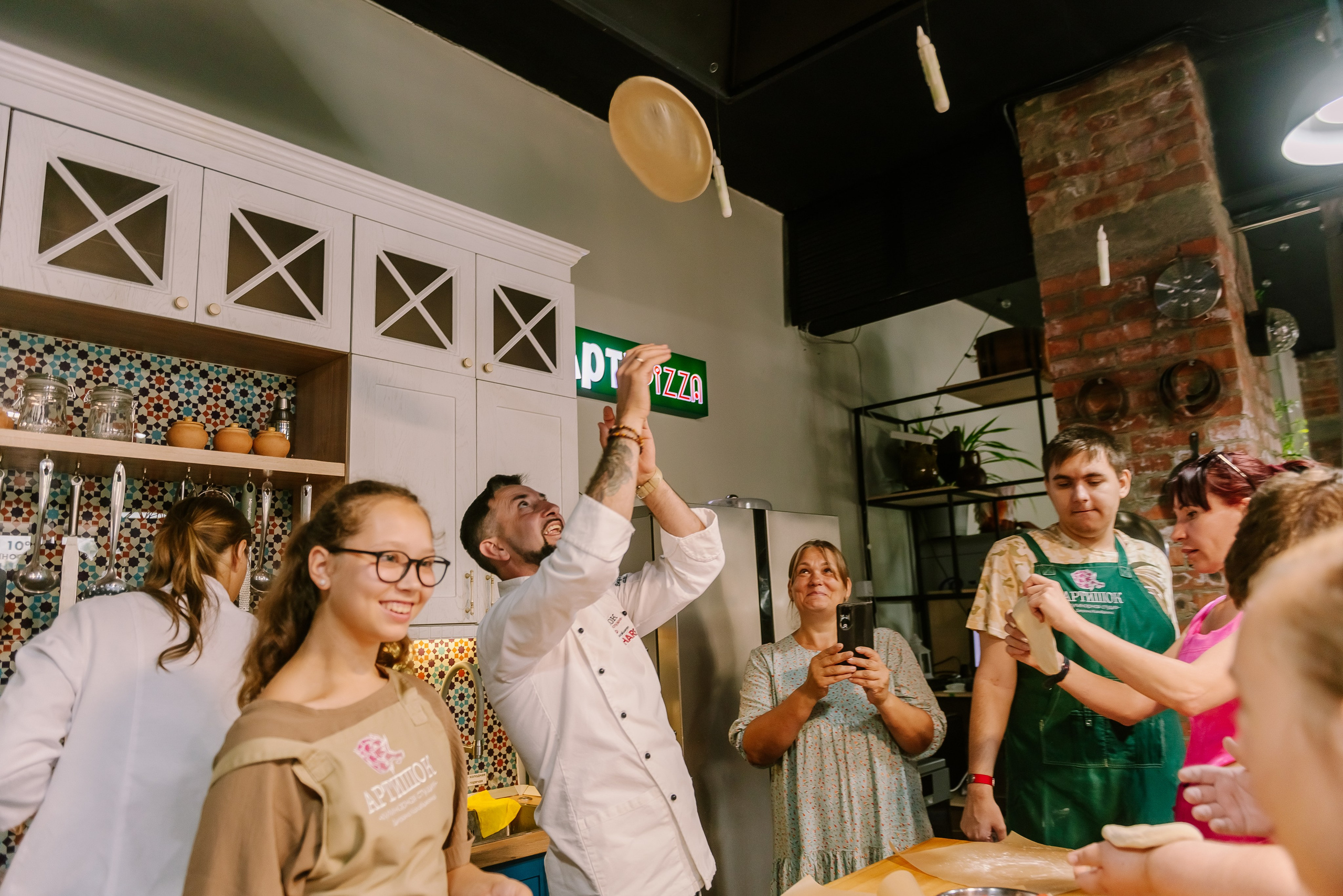 Инклюзивная кухня добра в Артишок 30. 07.35. Детский фотограф, семейный фотограф и репортажи в Кемерово