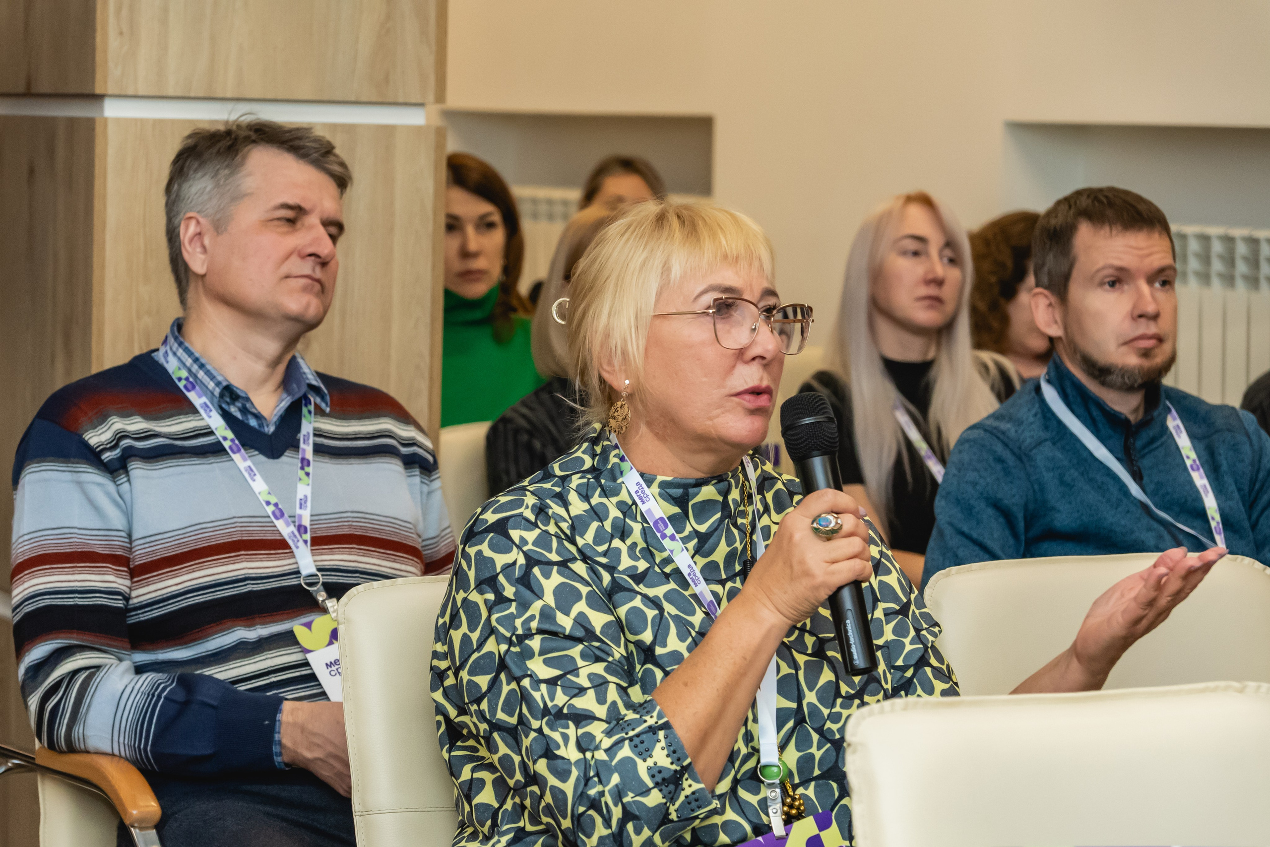 Мегасреда. Занимаюсь профессиональной фотографией и живу рядом с Байкалом. Работаю в разных жанрах