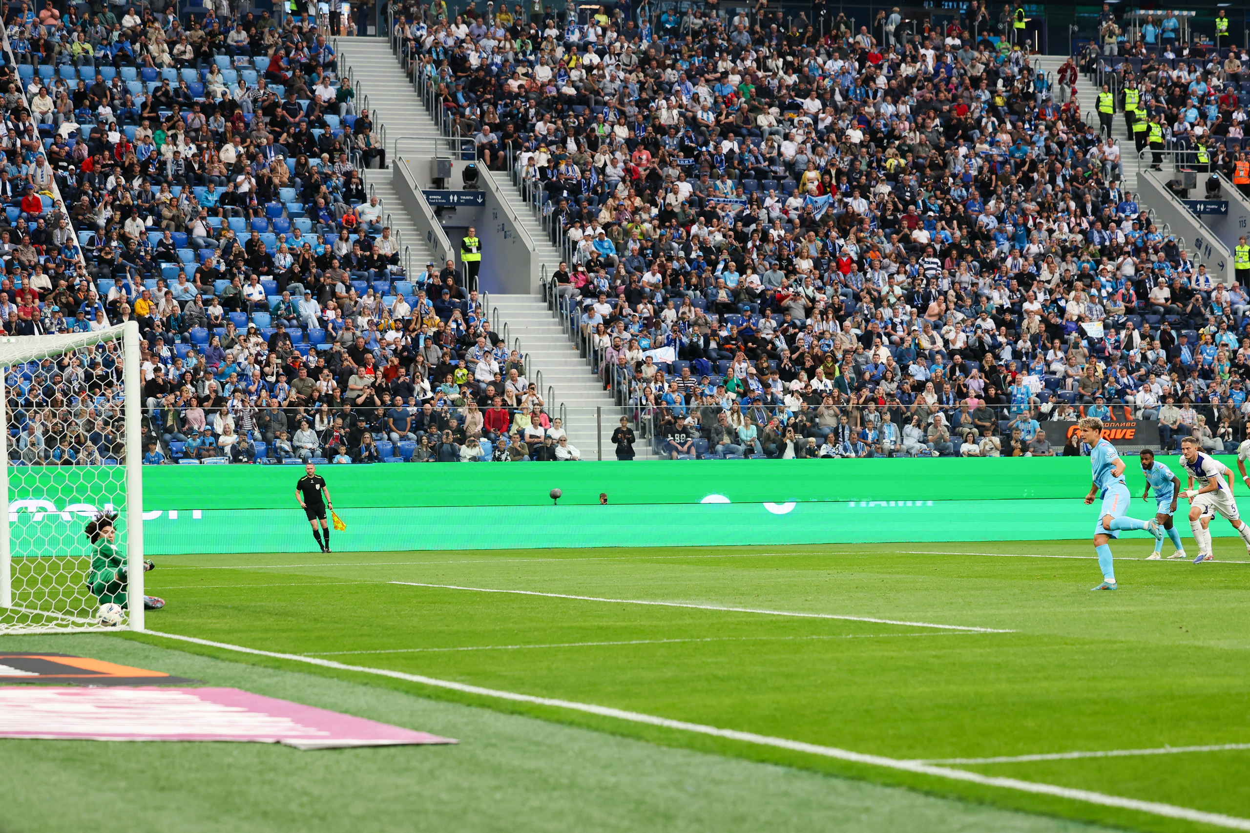 ФК «Зенит» — ФК «Динамо» Махачкала 23.08.2025. Спортивный и репортажный фотограф Антон Тереханов