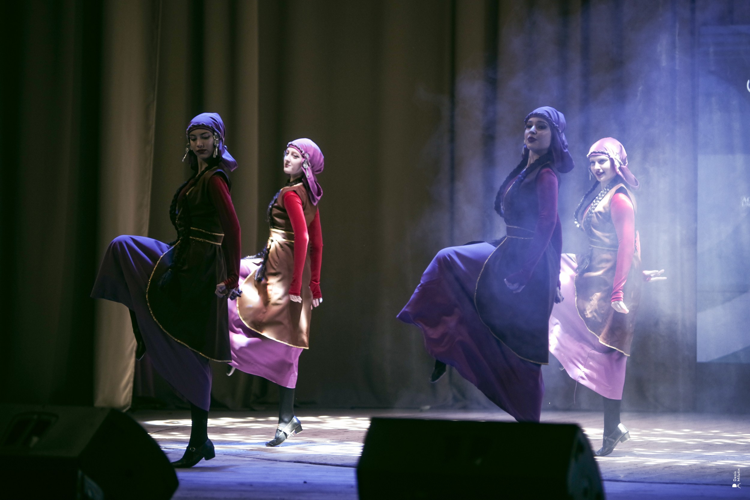 Танцы в Хоби. Портретный фотограф Денис Милютин