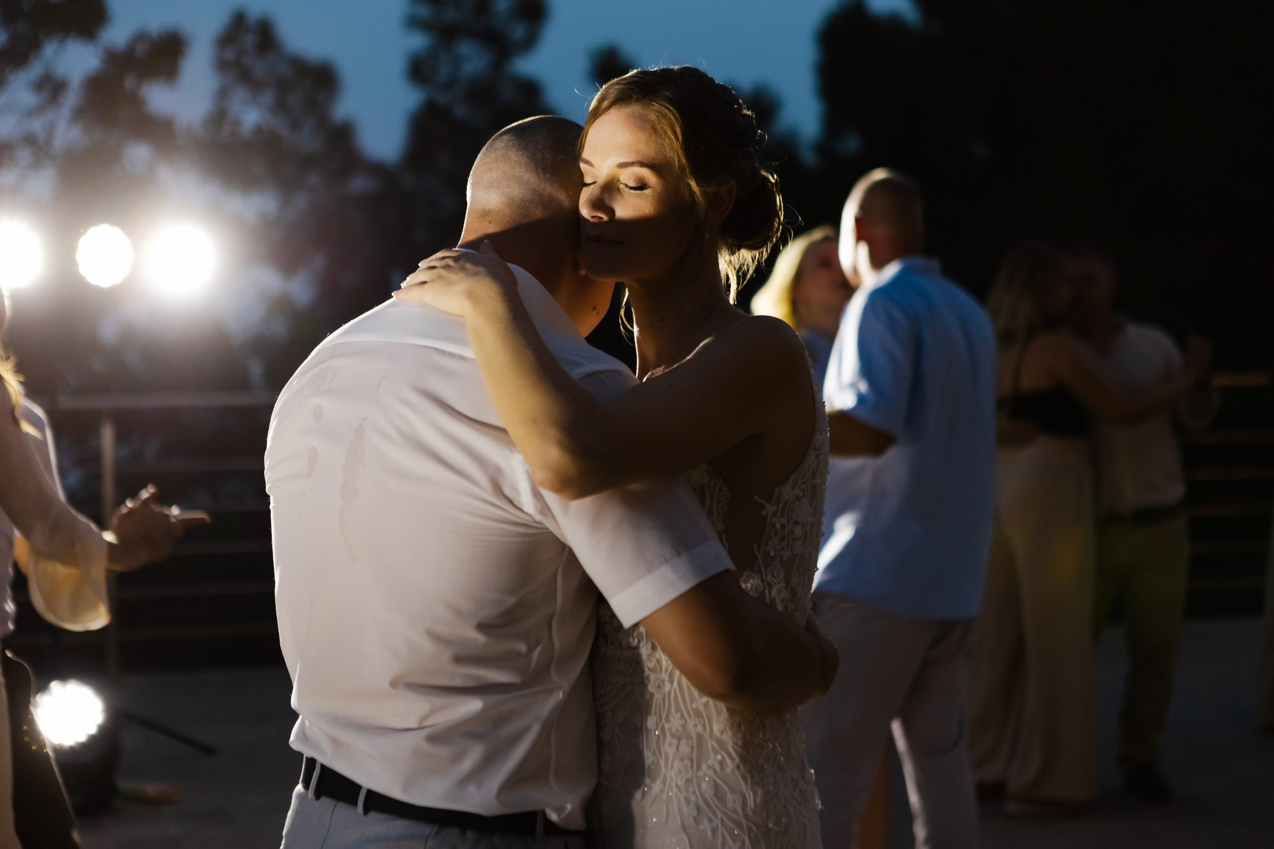 Свадьба Артёма и Юли в отеле Luciano Foros в Крыму. Свадебный фотограф, фотосъемка в Крыму, Севастополе, Симферополе, Ялте