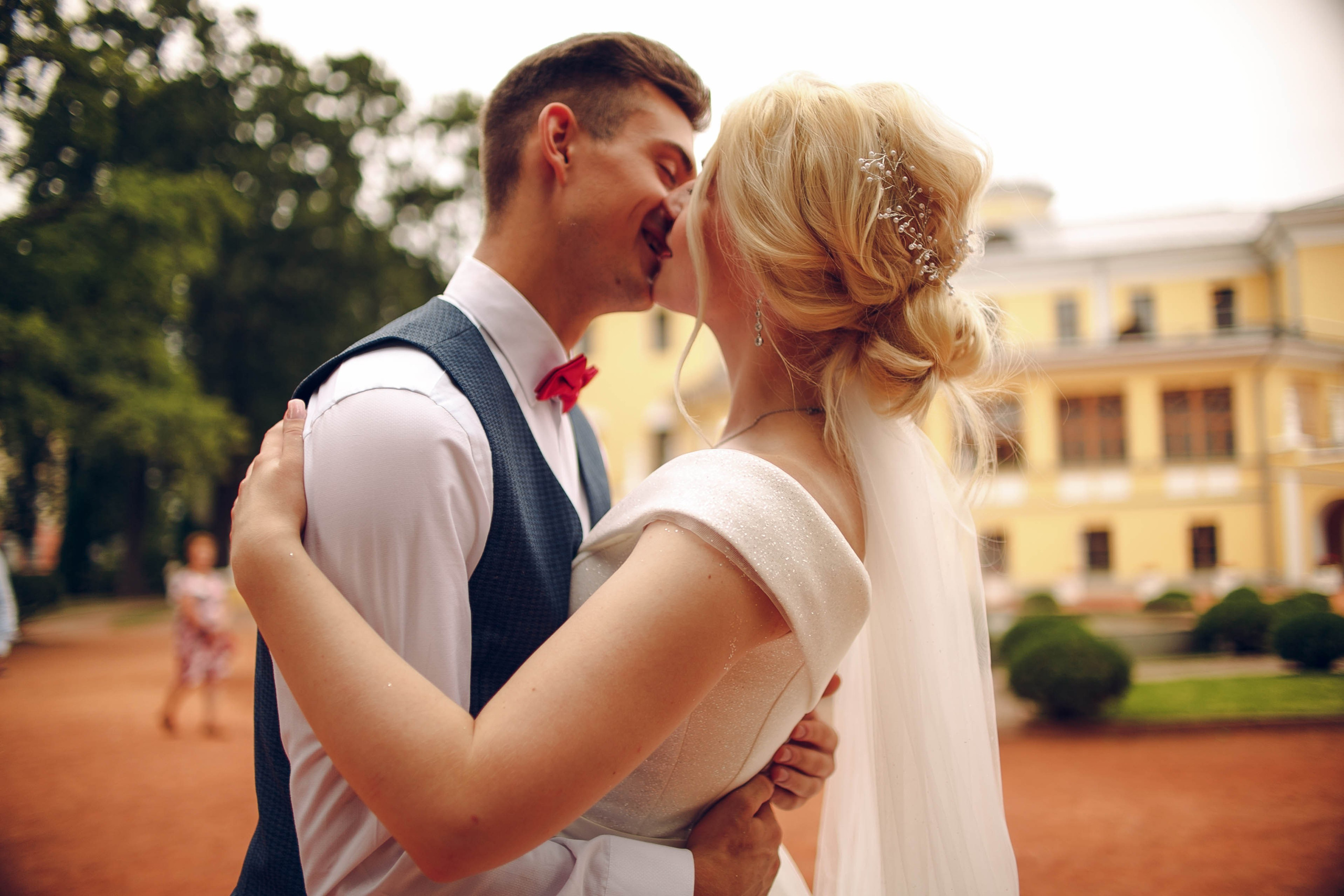 Загс и фотопрогулка. Ваш репортажный фотограф Артемий Антонов