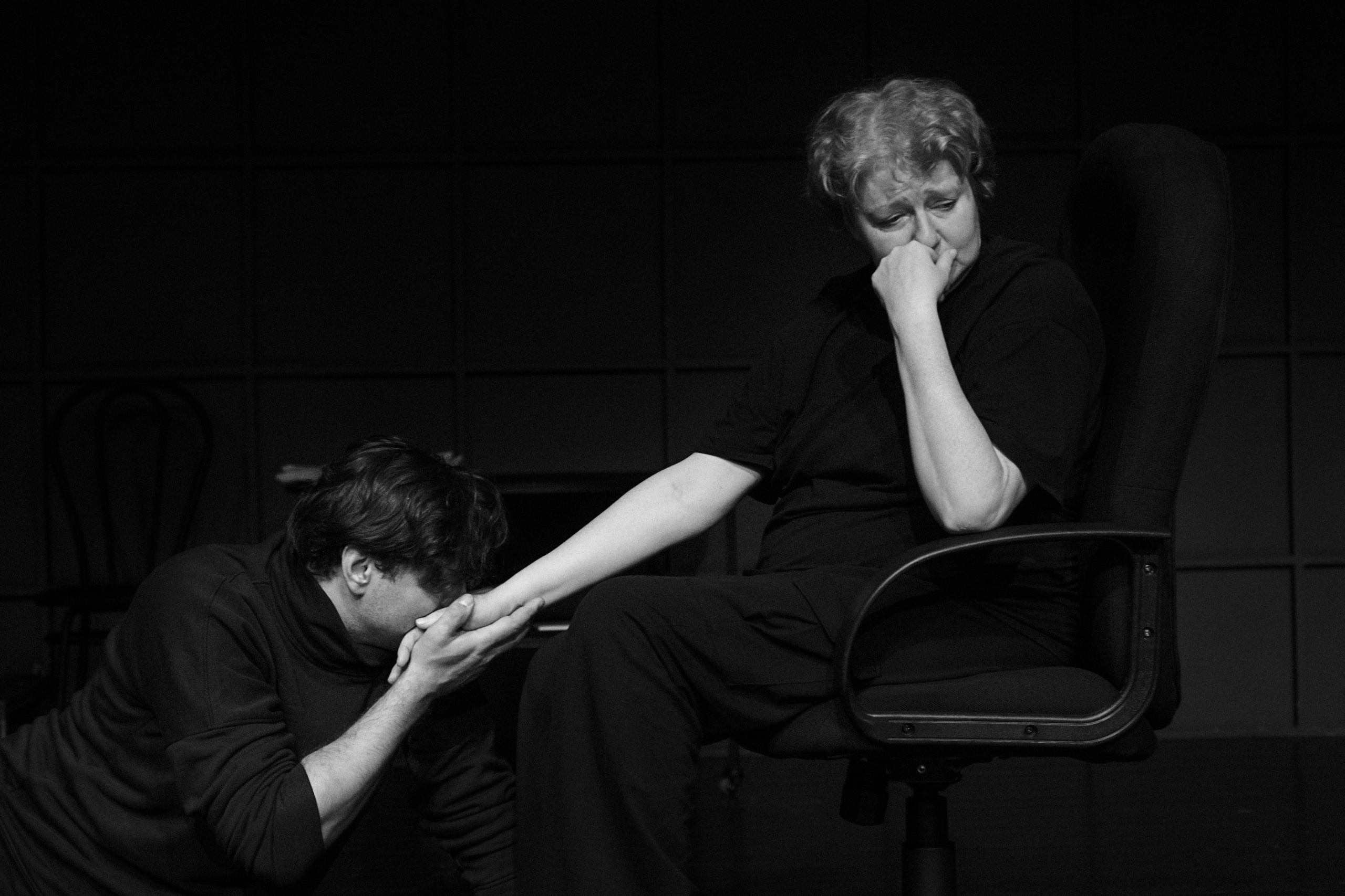 Репетиция спектакля «ДЫШИ!» в театре ЧЕЛОВЕК. Фотограф Денис Кулешов. Москва, Россия, Мир