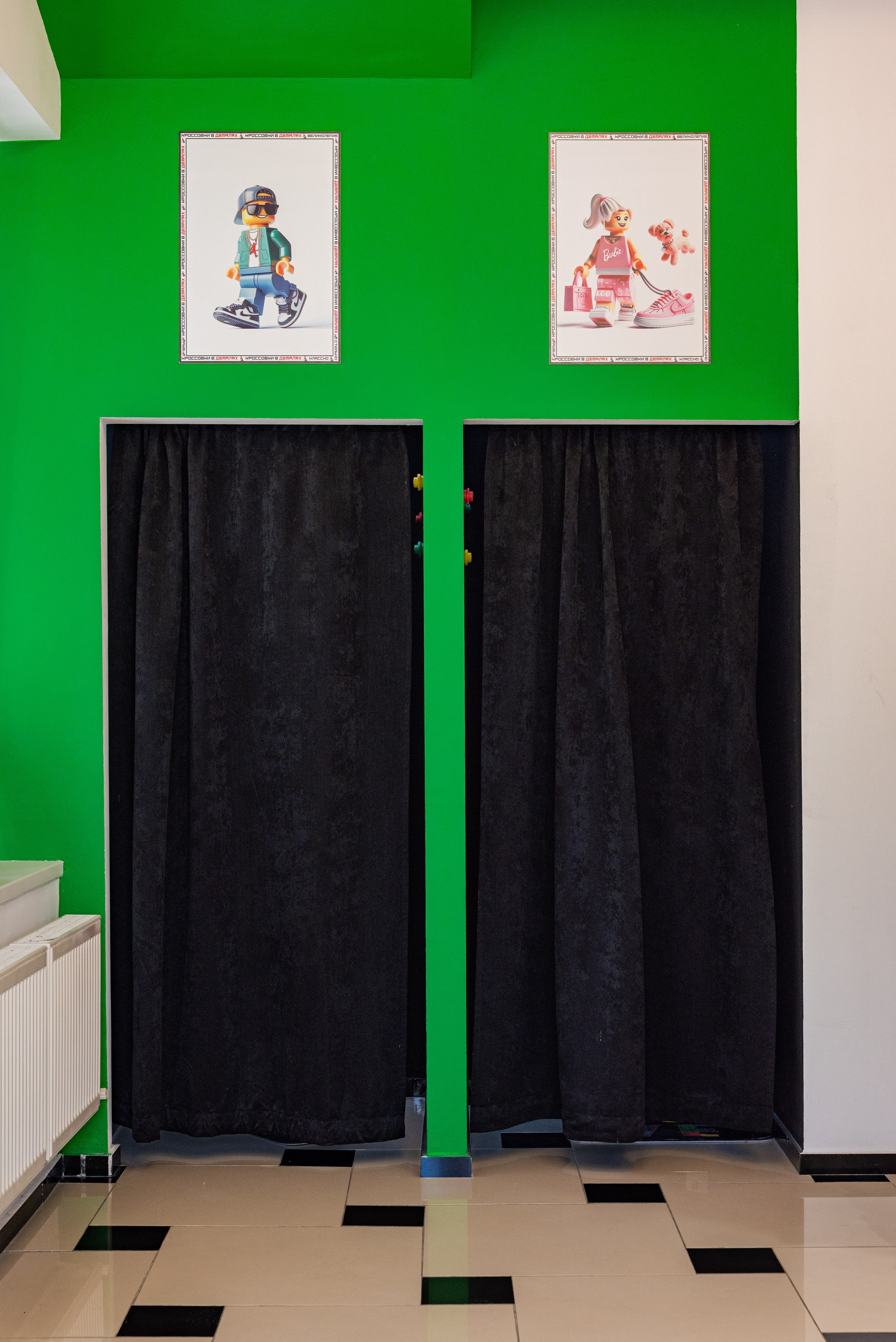 Интерьер. Магазин кроссовок. Предметный фотограф, фото для маркетплейсов Пятигорск, КМВ