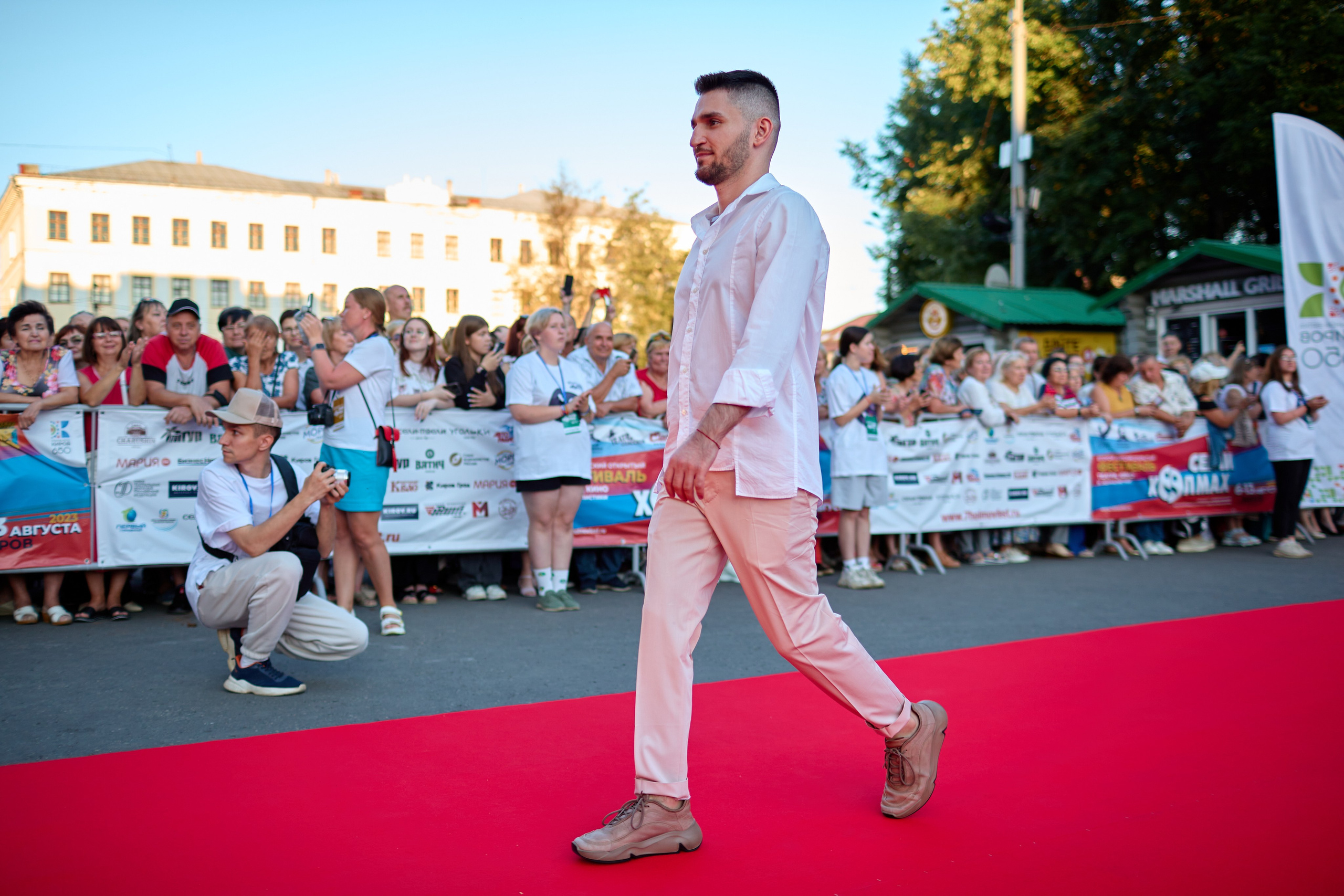 Открытие фестиваля «На семи холмах» 2023. Фотограф Илья Прохоров в Кирове