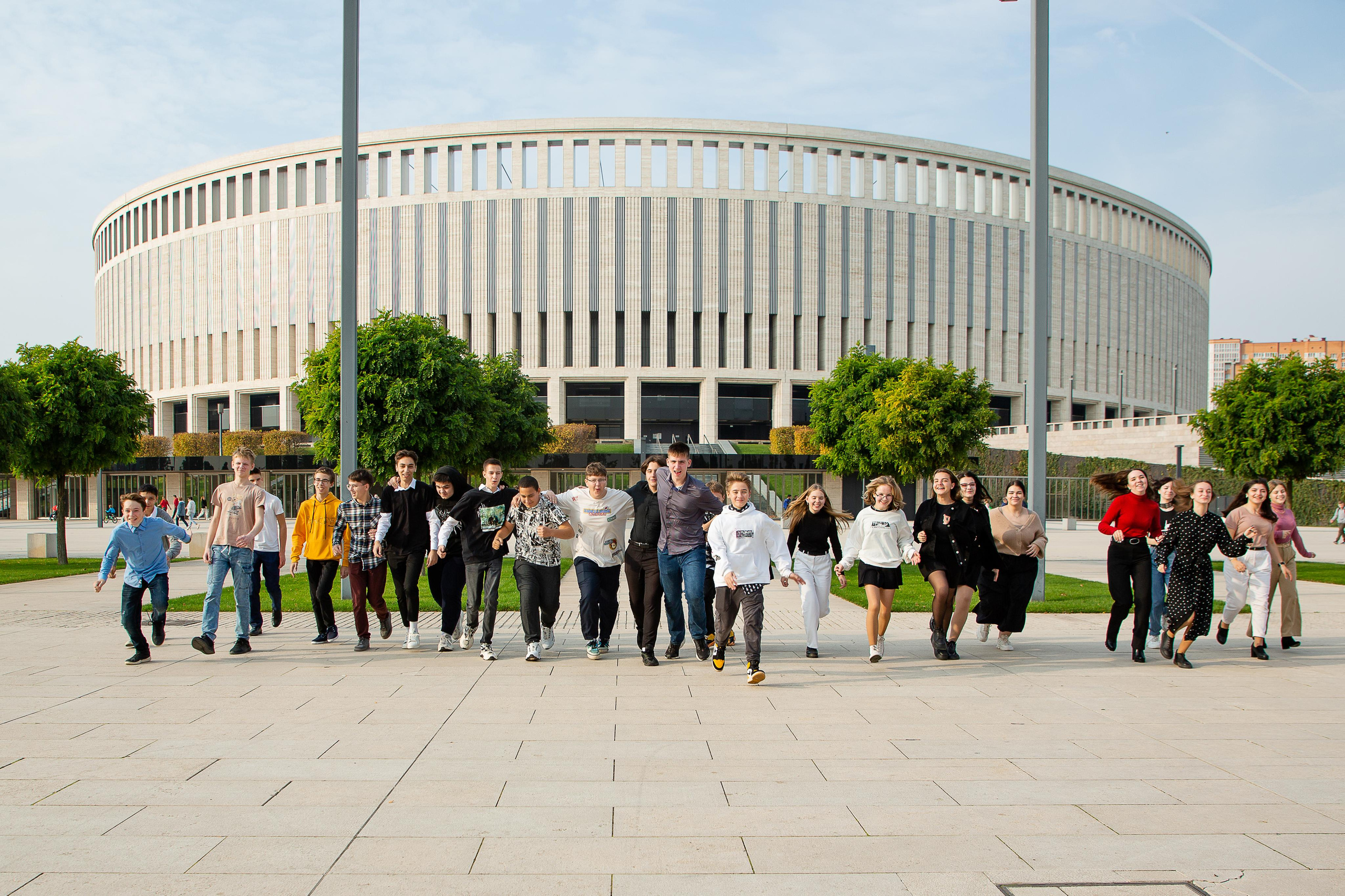 Фотосессии учеников старших классов. Детский школьный и семейный фотограф в Краснодаре