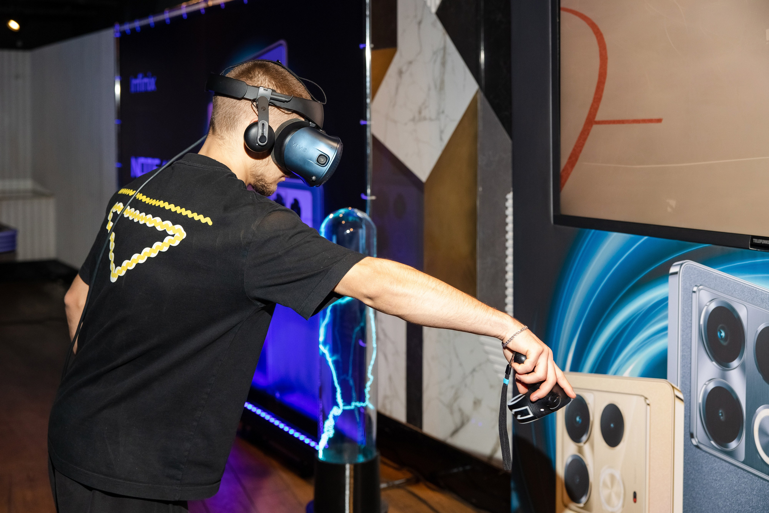 Презентация Infinix. Свадебный репортажный фотограф в Москве