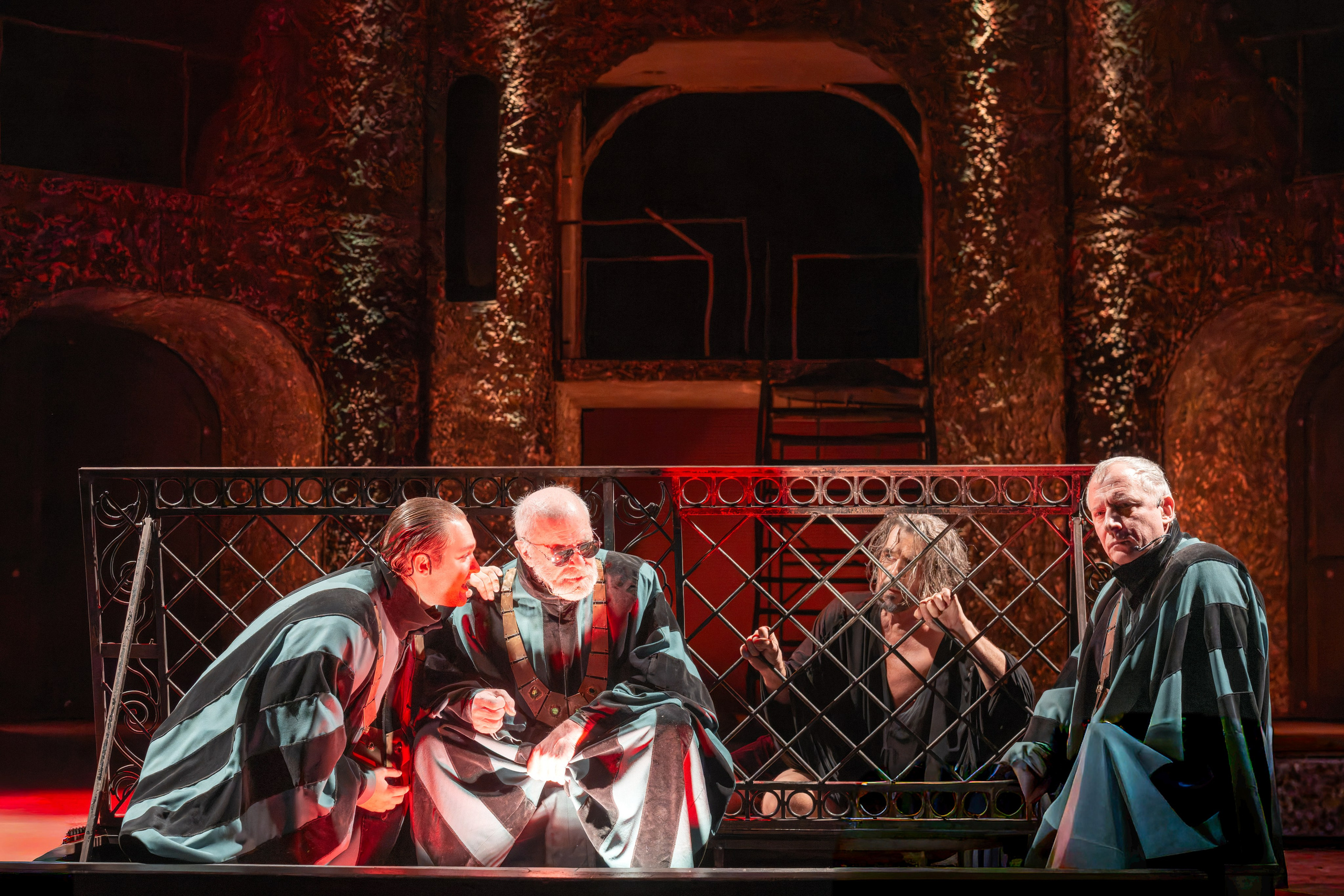 Театр Моссовета: Иисус Христос Супервезда — 35 лет на сцене. Сайт фотографа Сергея Абрамова