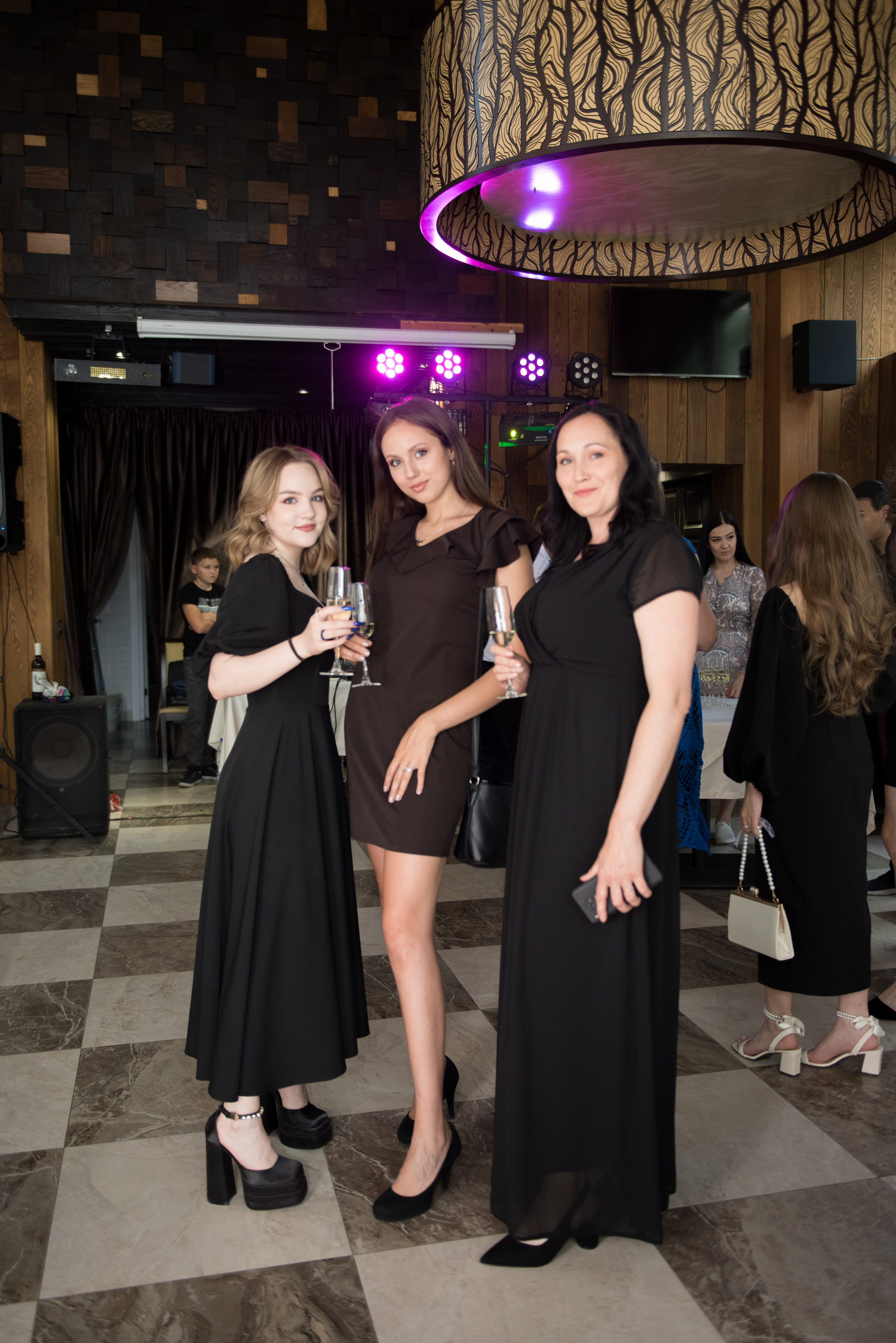 Выпускной — 11 класс. Фотограф Семён Пишта