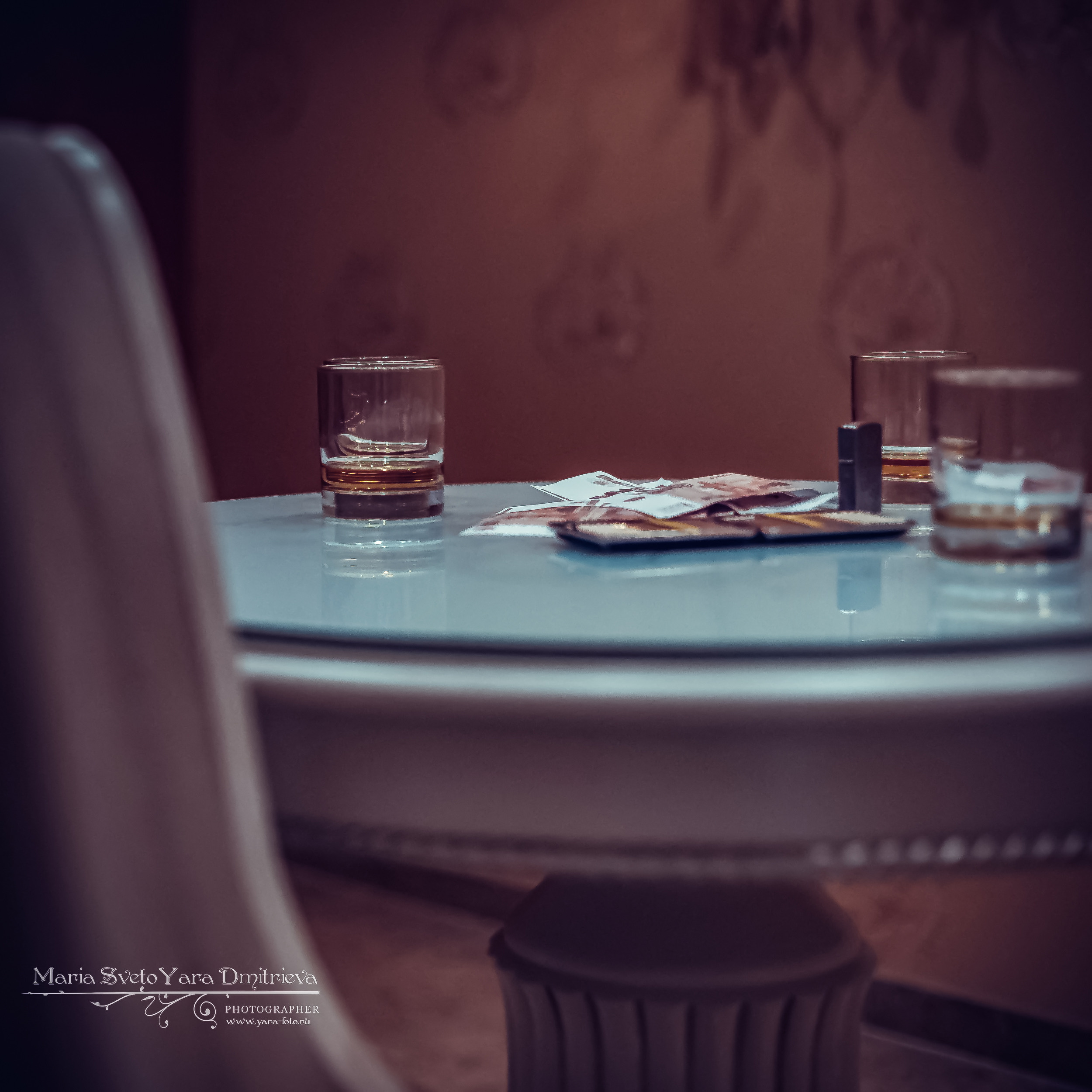 Сигареты 🔹 Виски 🔹 Карты 🔹 Фишки ❖ сага о Пепельных Братьях. Фотограф в Симферополе и Крыму — Мария СветоЯра Дмитриева | Индивидуальные и семейные съёмки