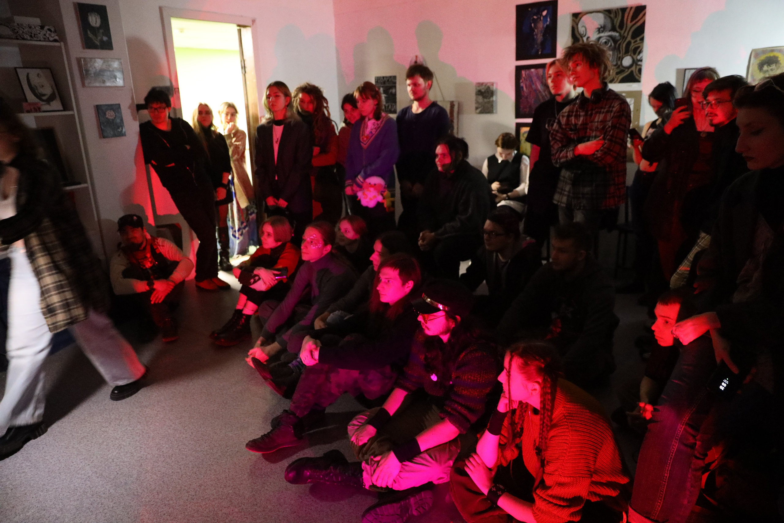 Выставка-перформанс. Творческое пространство в Санкт-Петербурге