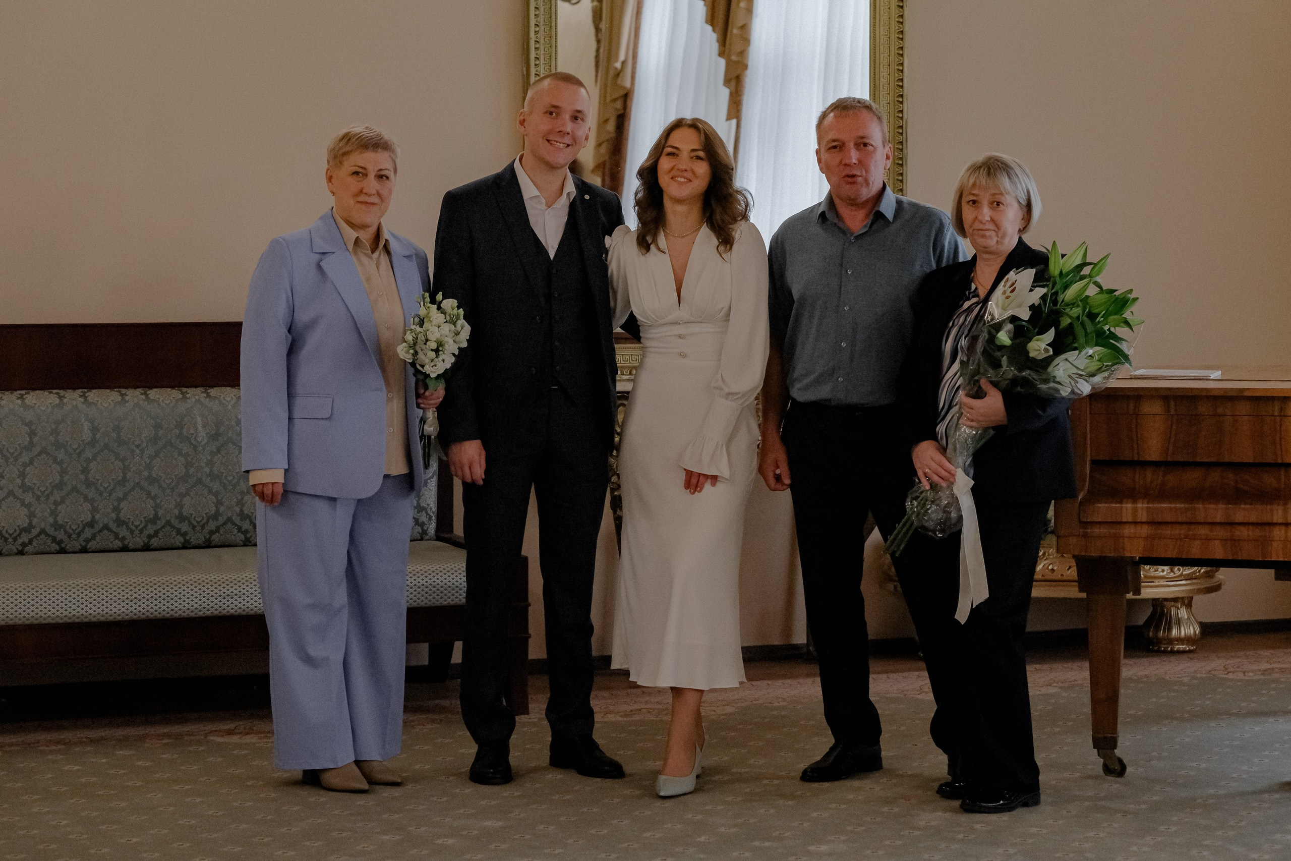 СВАДЕБНАЯ СЬЕМКА ПАРЫ ВО ВТОРОМ ДВОРЦЕ БРАКОСОЧЕТАНИЯ И ПРОГУЛКА ПО ЧЕРНЫШЕВСКОЙ. Профессиональный фотограф, Санкт-Петербург — Виктория Богомолова