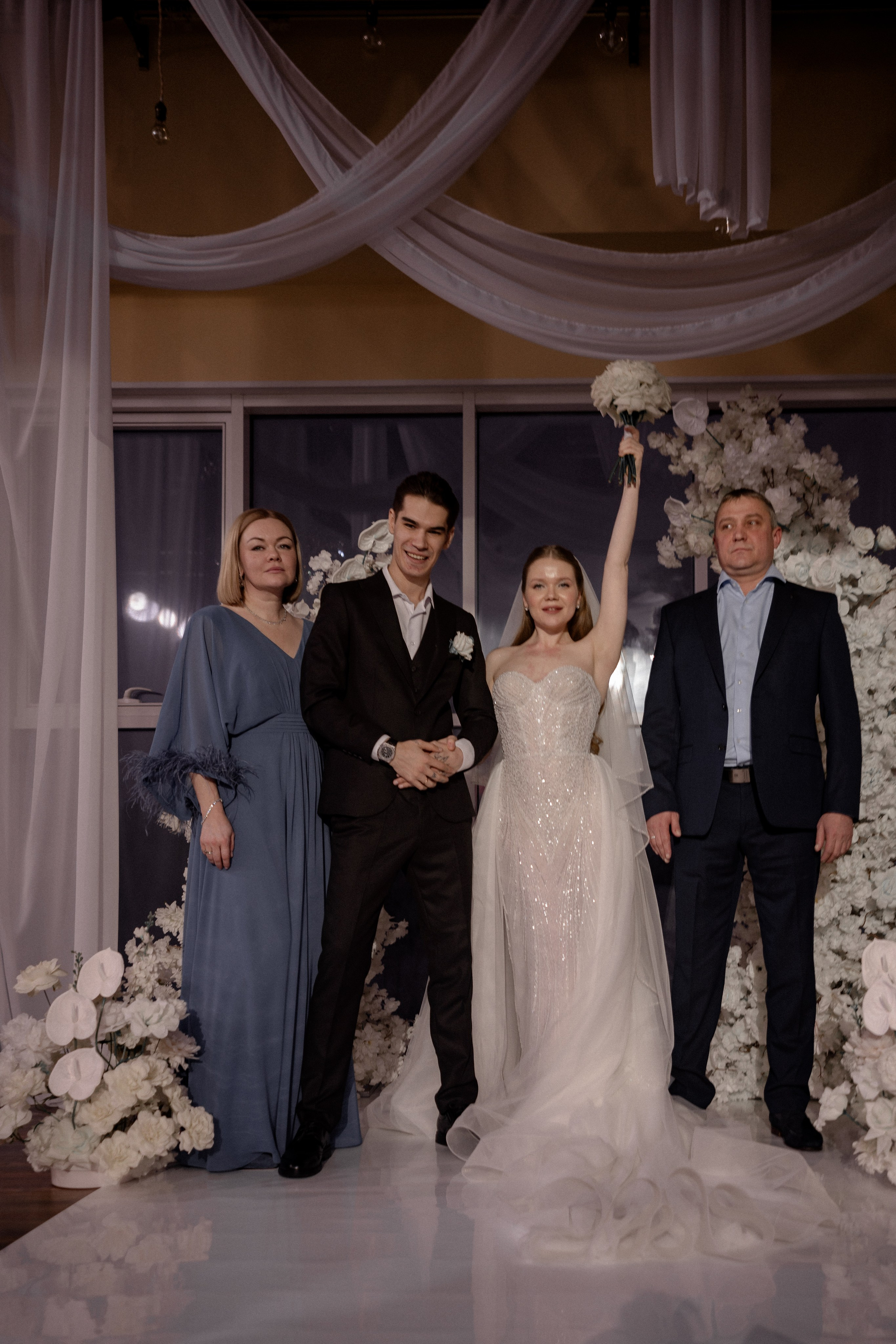 СВАДЕБНАЯ СЬЕМКА СБОРОВ В ОТЕЛЕ И ВЫЕЗД НА ЦЕРЕМОНИЮ (СНЯТО В СИБИРЕ В НИЖНЕВАРТОВСКЕ). Профессиональный фотограф, Санкт-Петербург — Виктория Богомолова