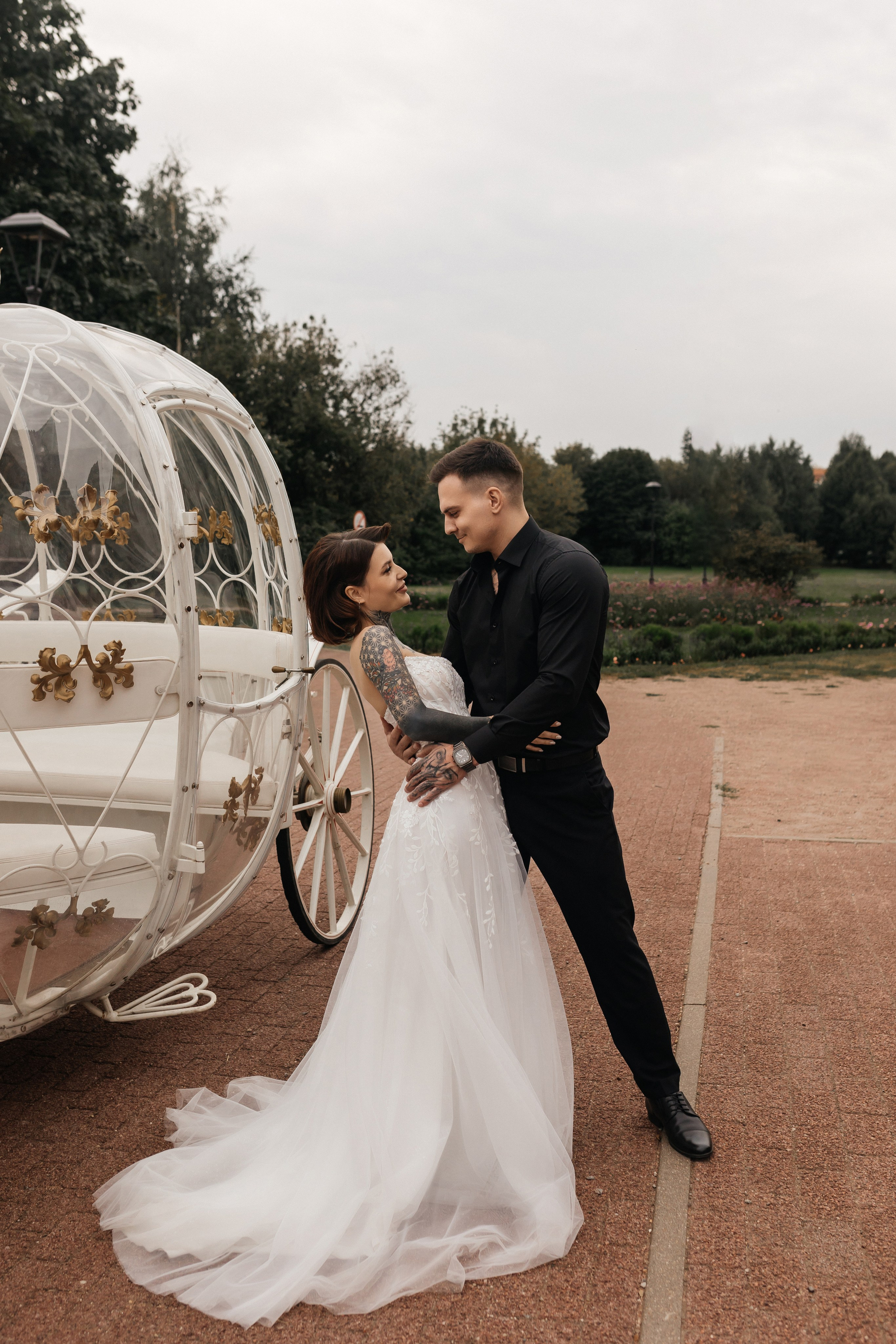 Свадебная фотосессия в Коломенском. Фотограф Наталия Федосова, г. Москва. TG и Instagram @nataliya_raw