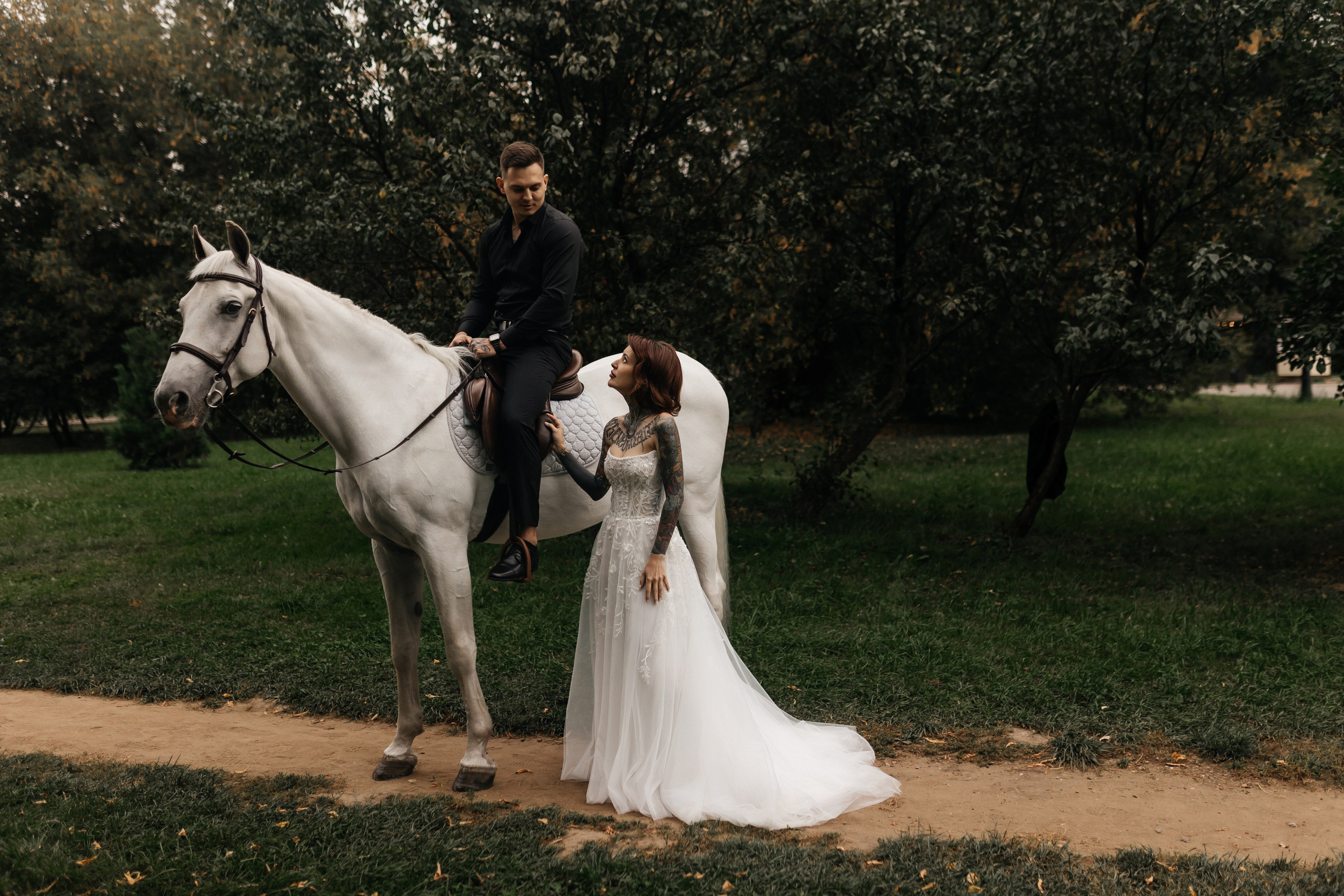 Свадебная фотосессия в Коломенском. Фотограф Наталия Федосова, г. Москва. TG и Instagram @nataliya_raw