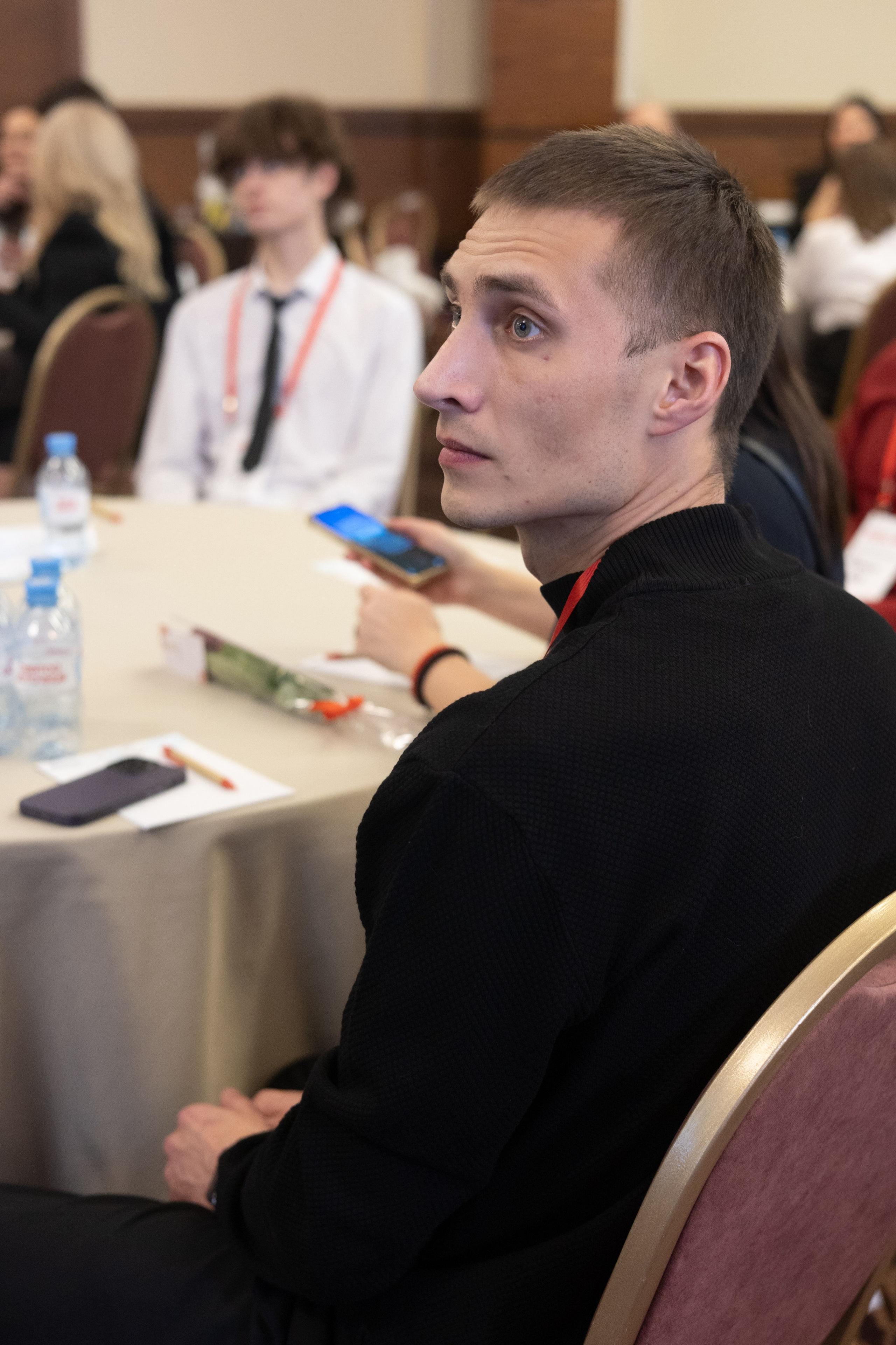 «СКАЖИ ДЕНЬГАМ ДА». Фотограф Красноярск съемки лавстори, фотосессия в студии, портретная съемка, творческие фотосессии